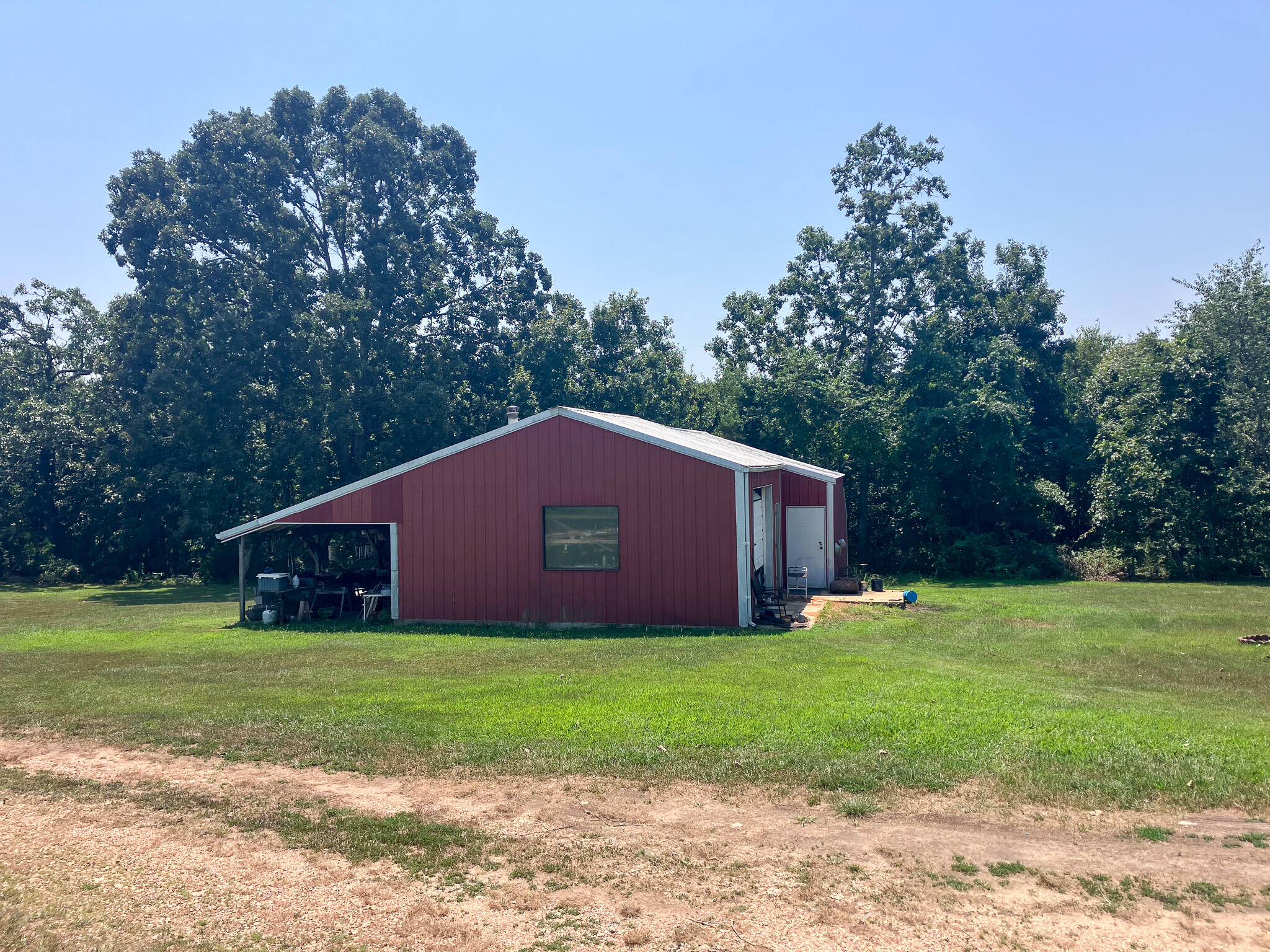 main property photo 4