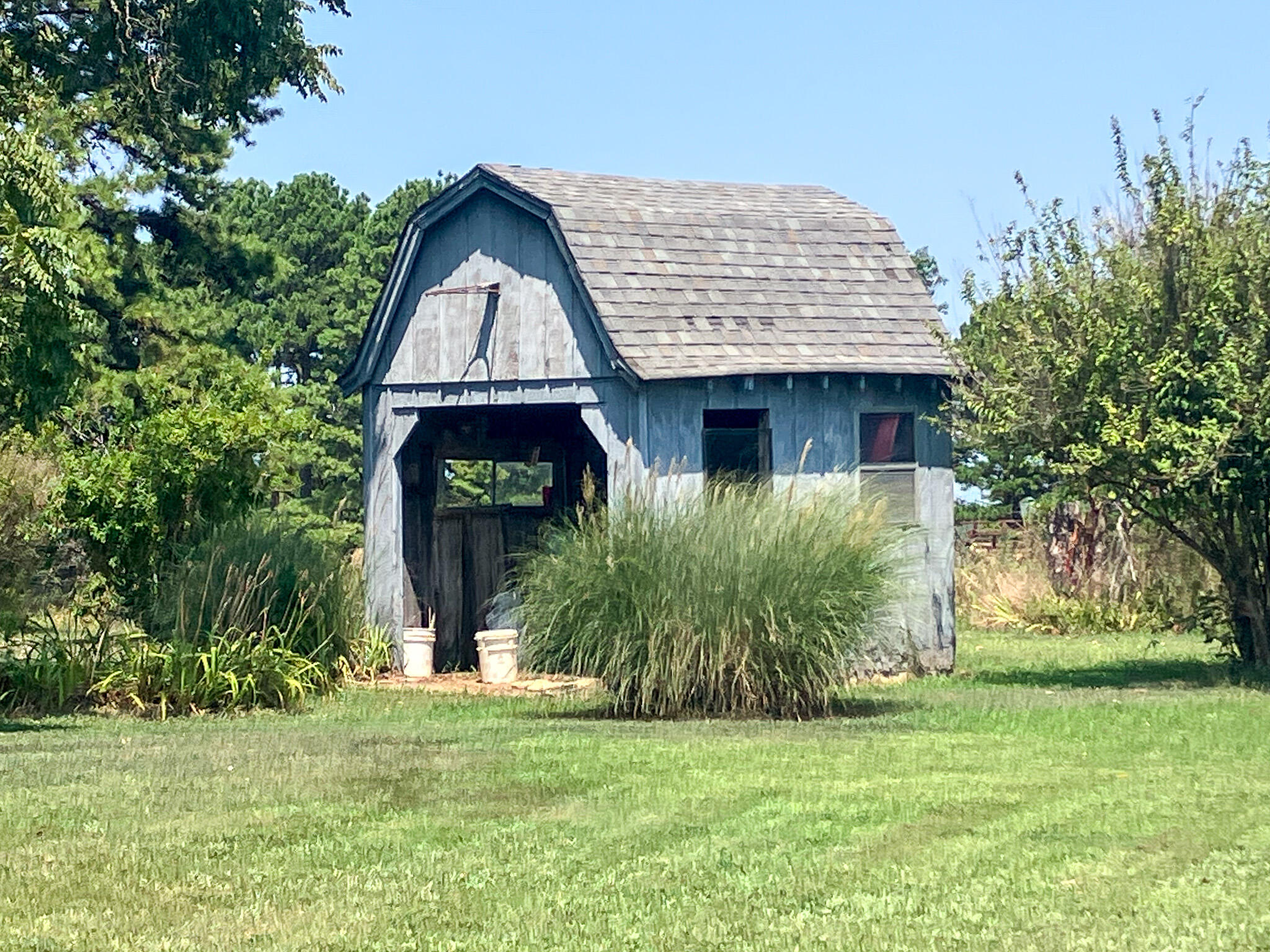 main property photo 6