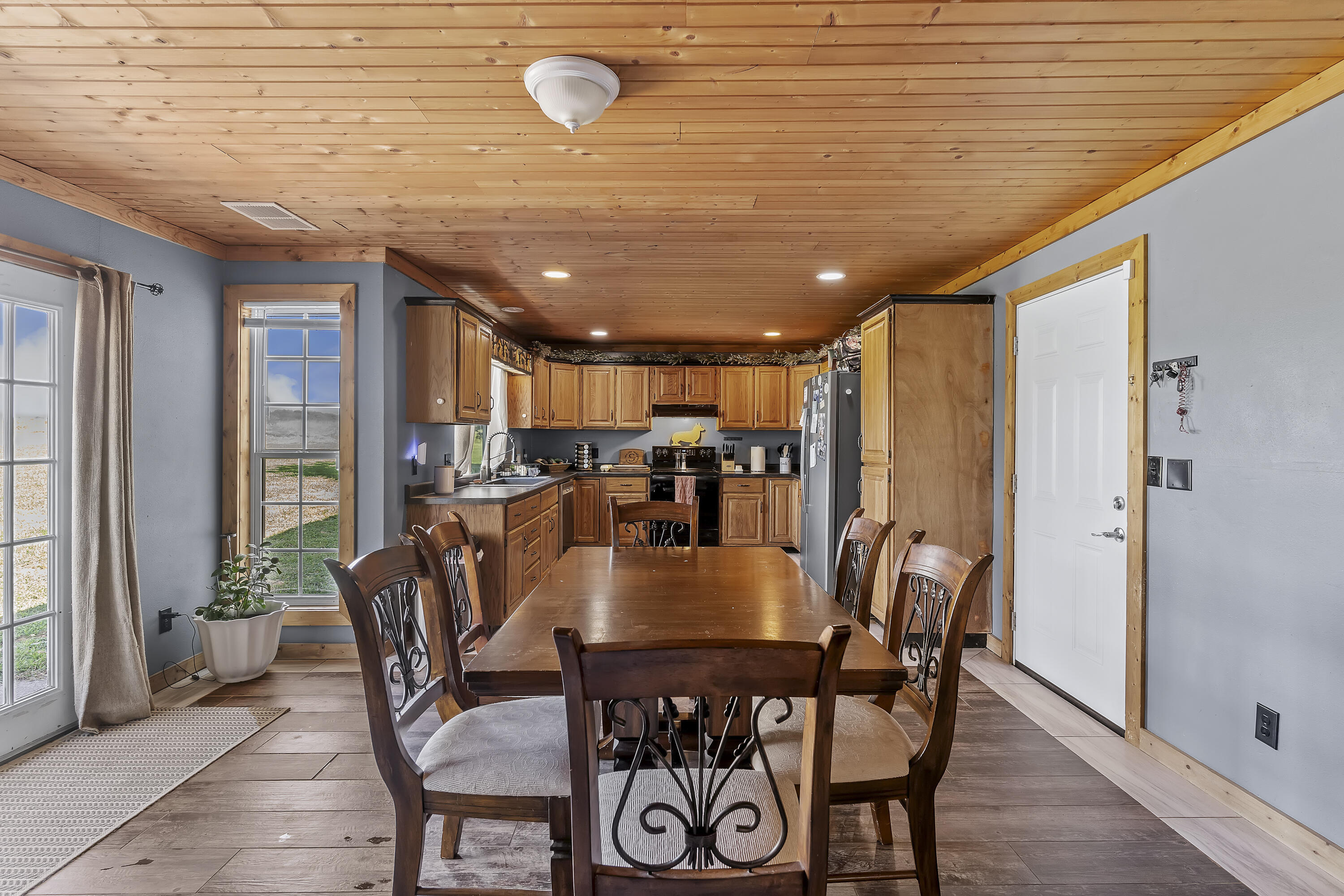 main property photo 15