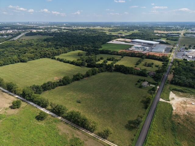 main property photo 9