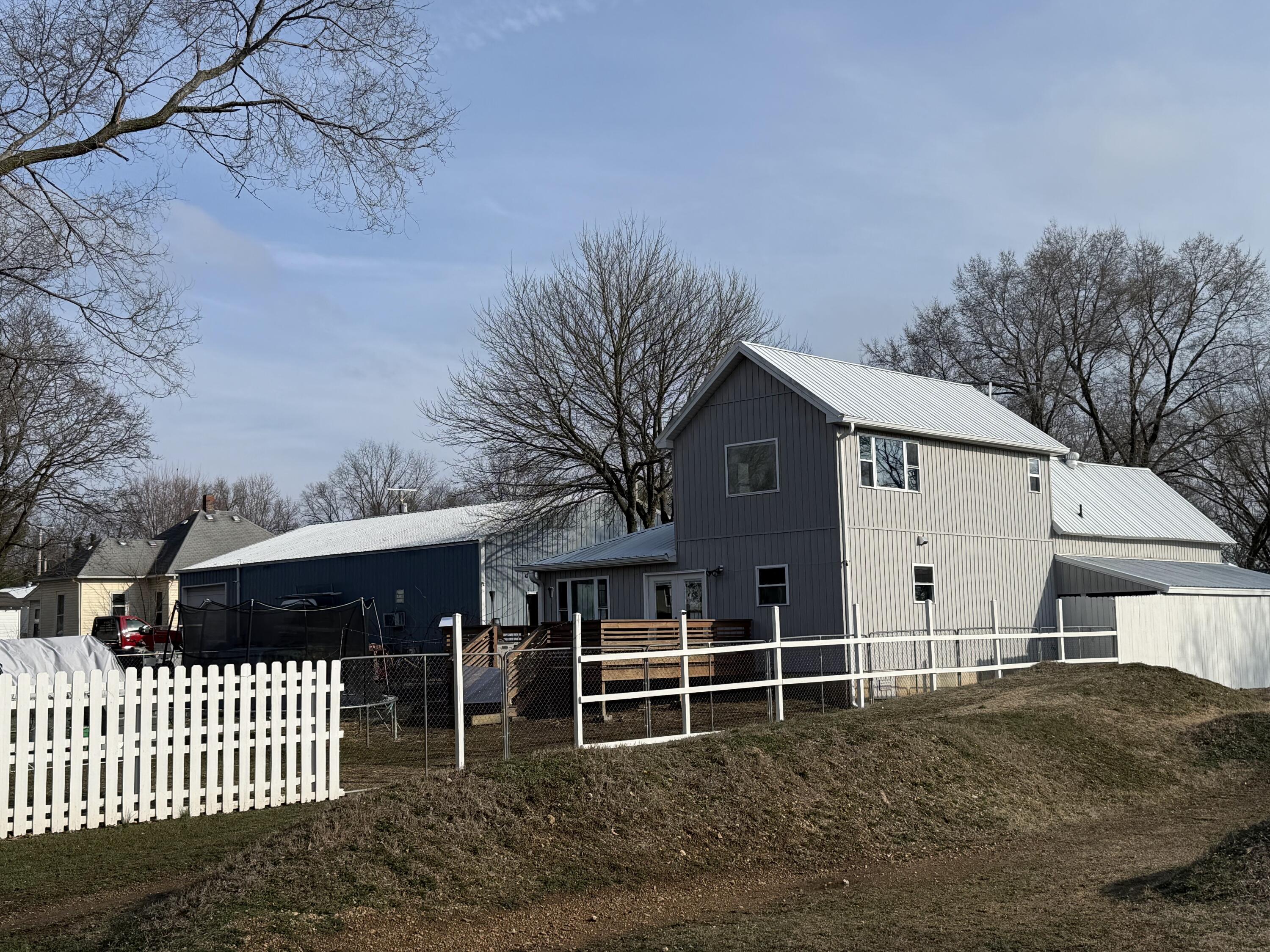 main property photo 78