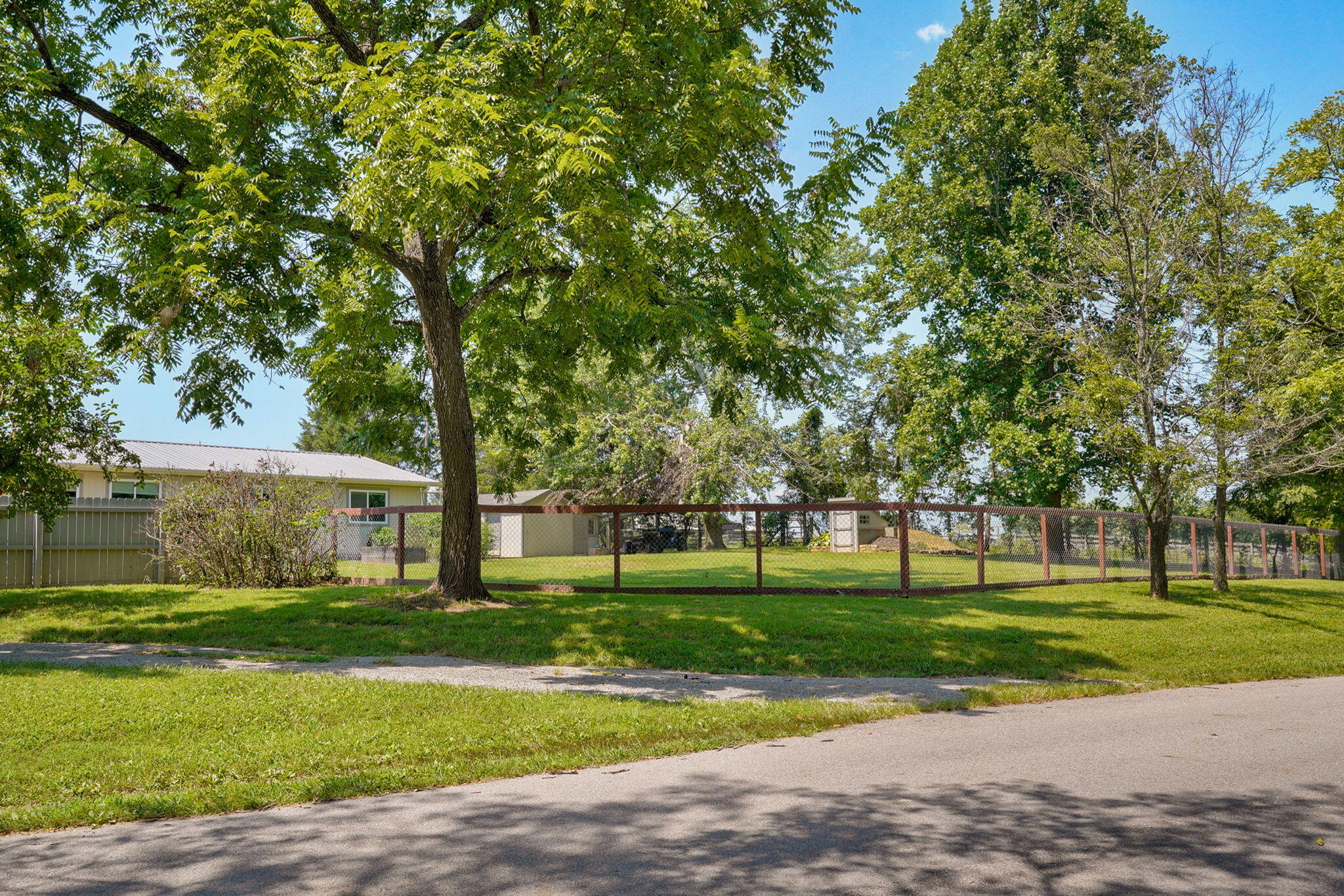 main property photo 59