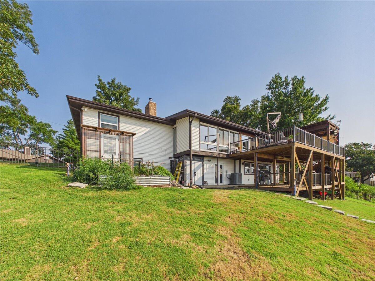 main property photo 11