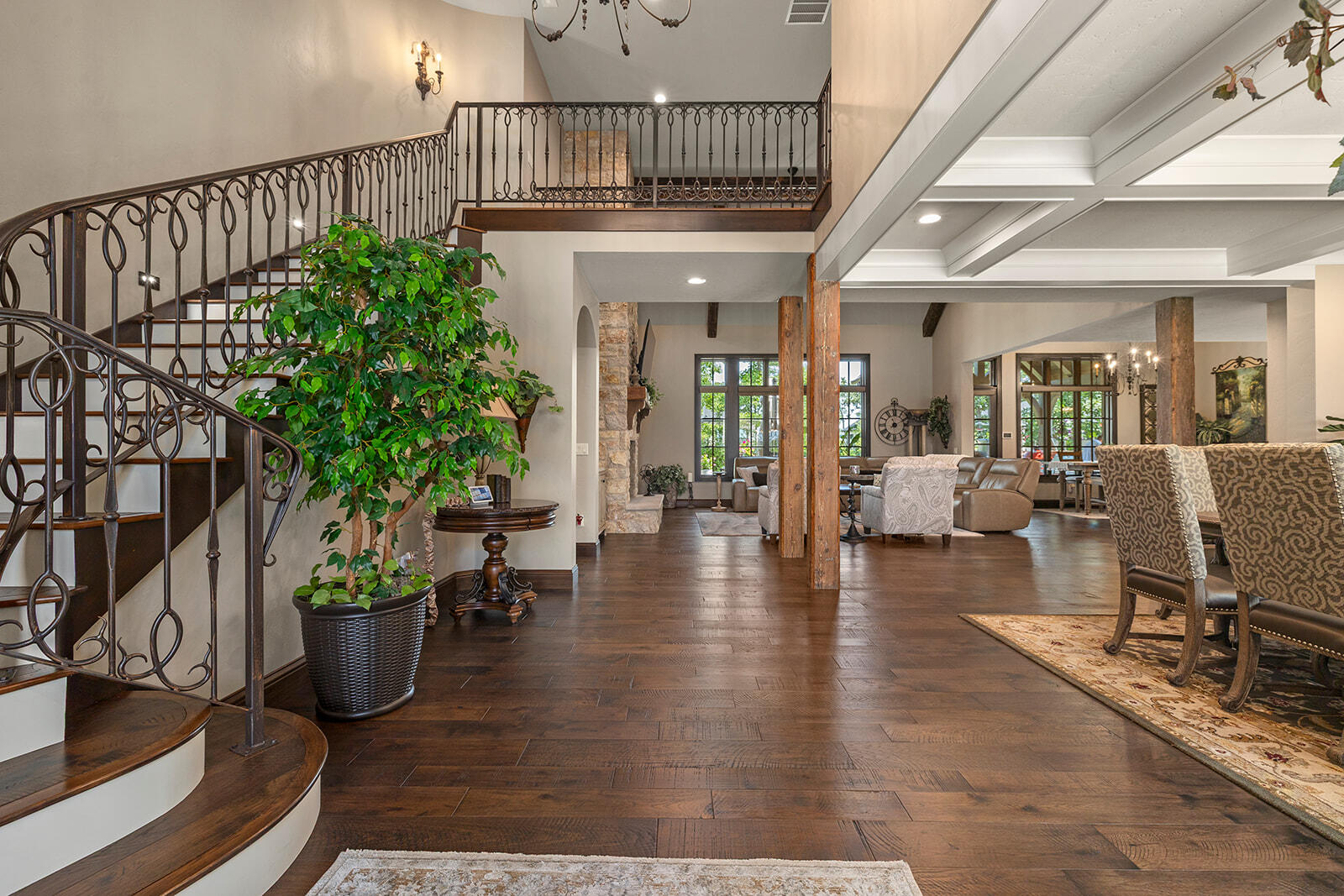 main property photo 15