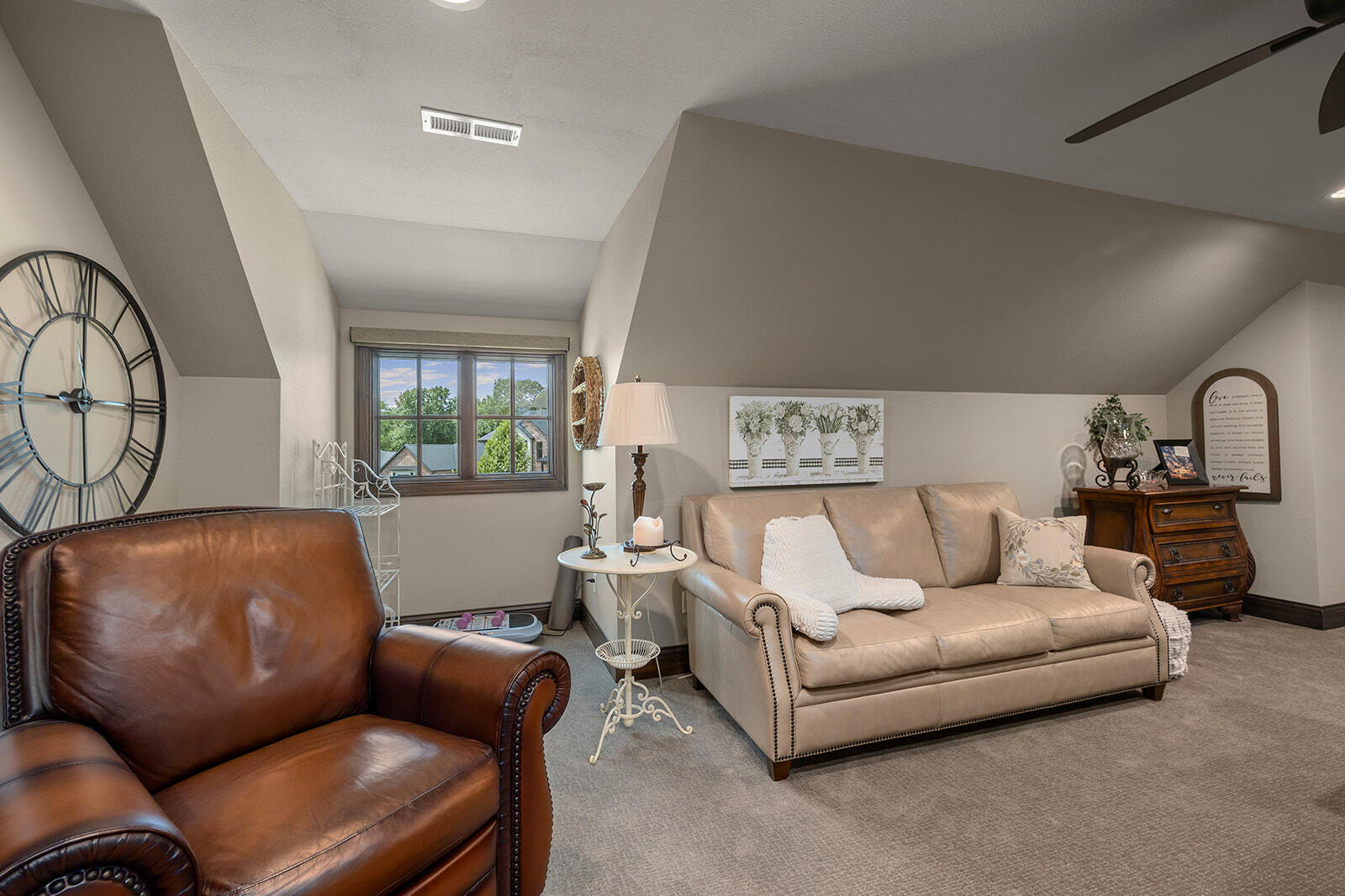 main property photo 77