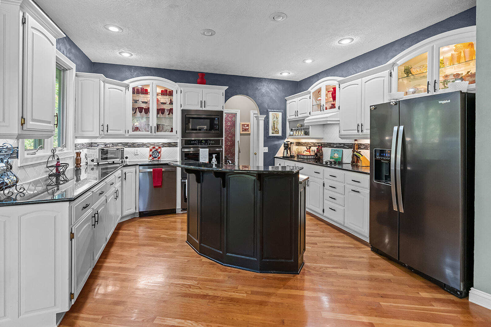 main property photo 16
