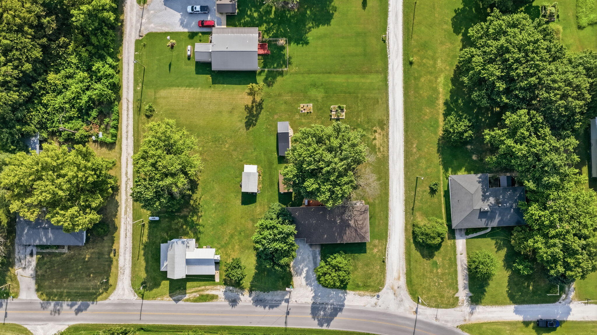 main property photo 33