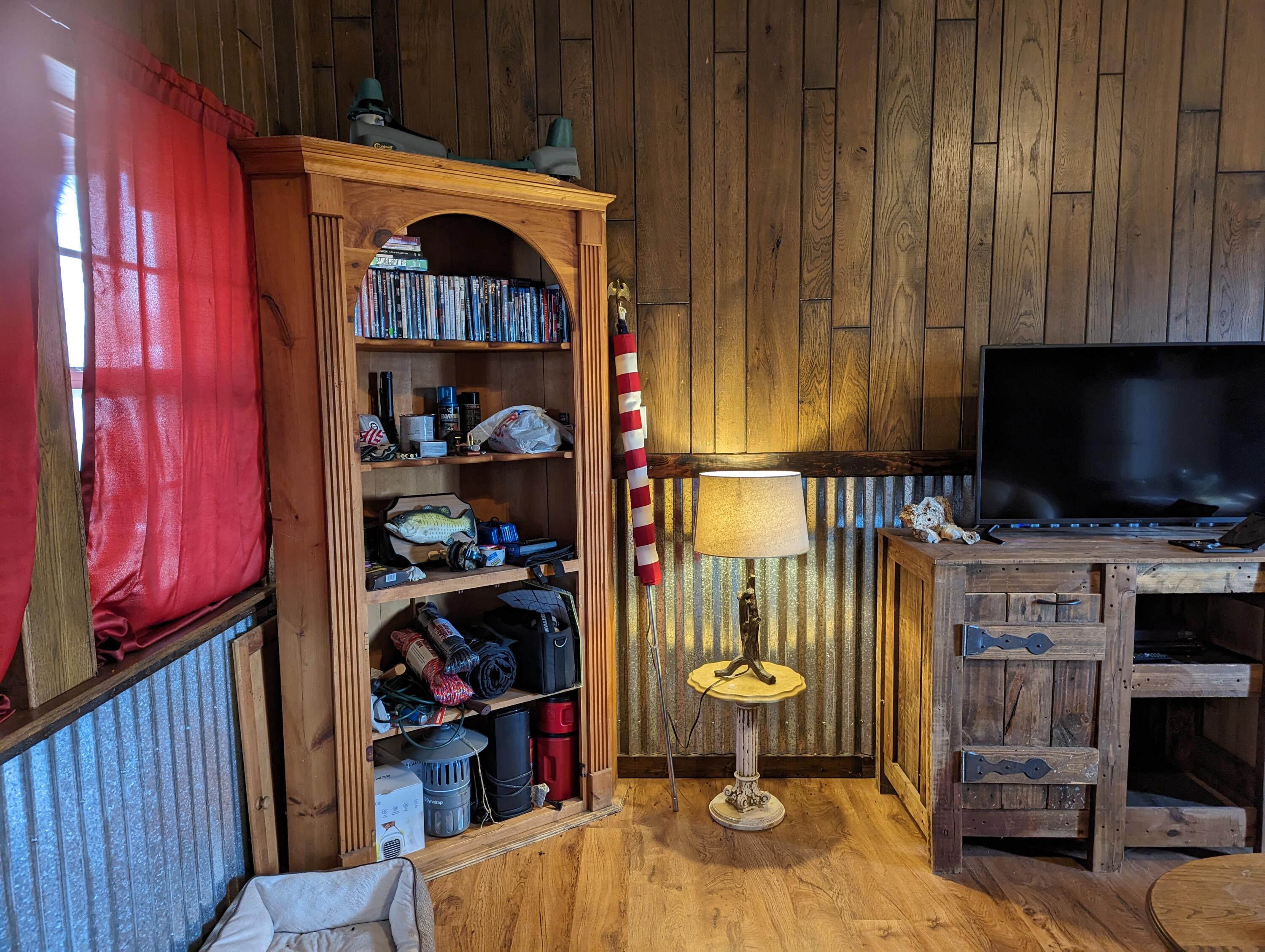 main property photo 28