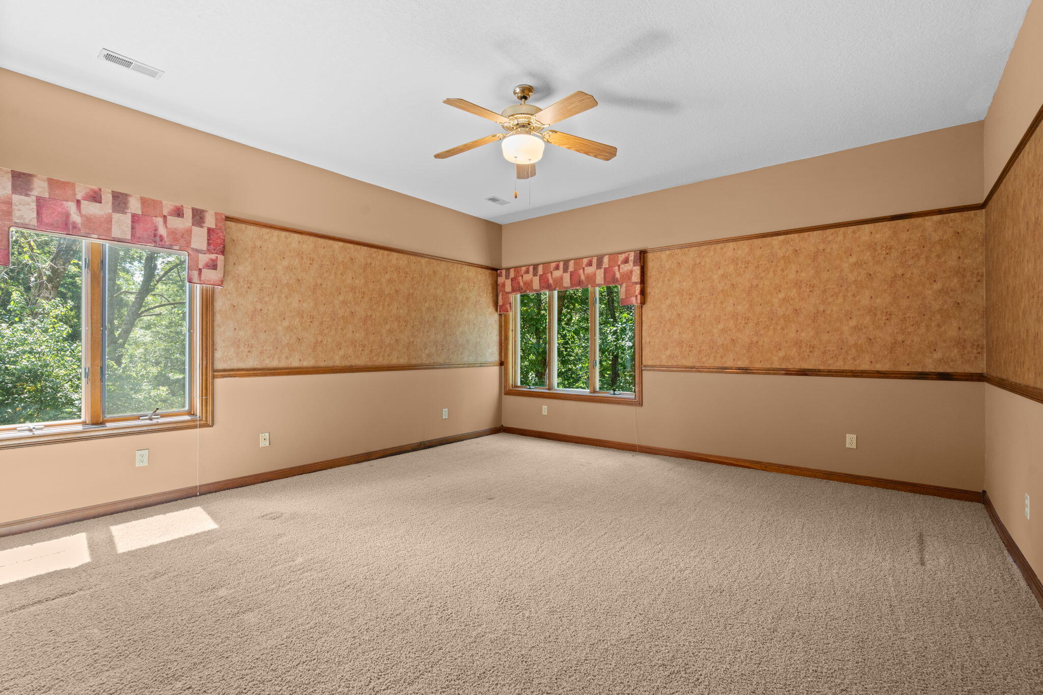 main property photo 73