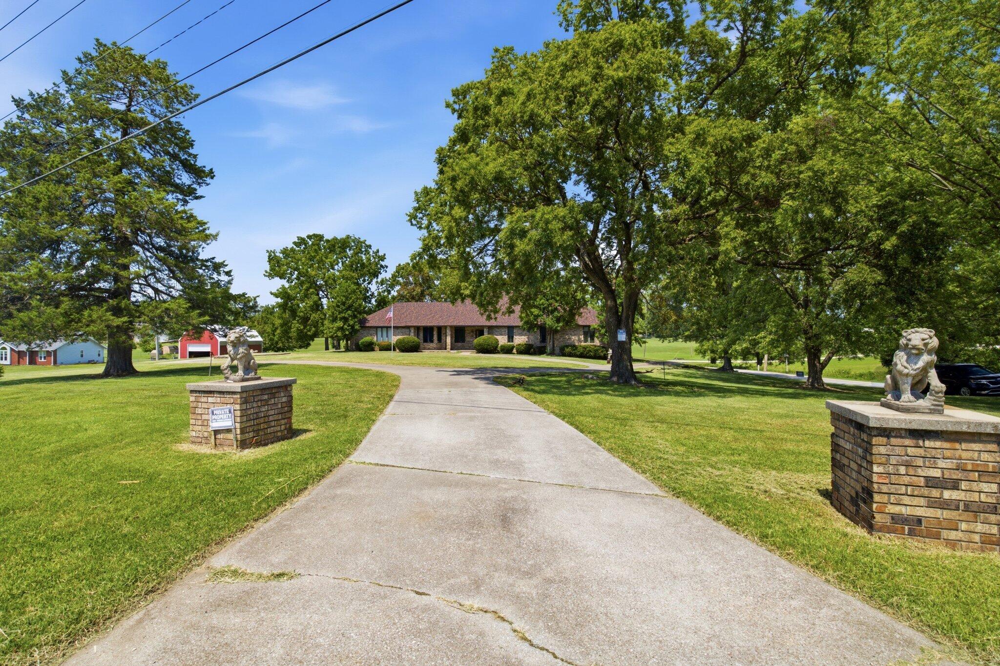 main property photo 4