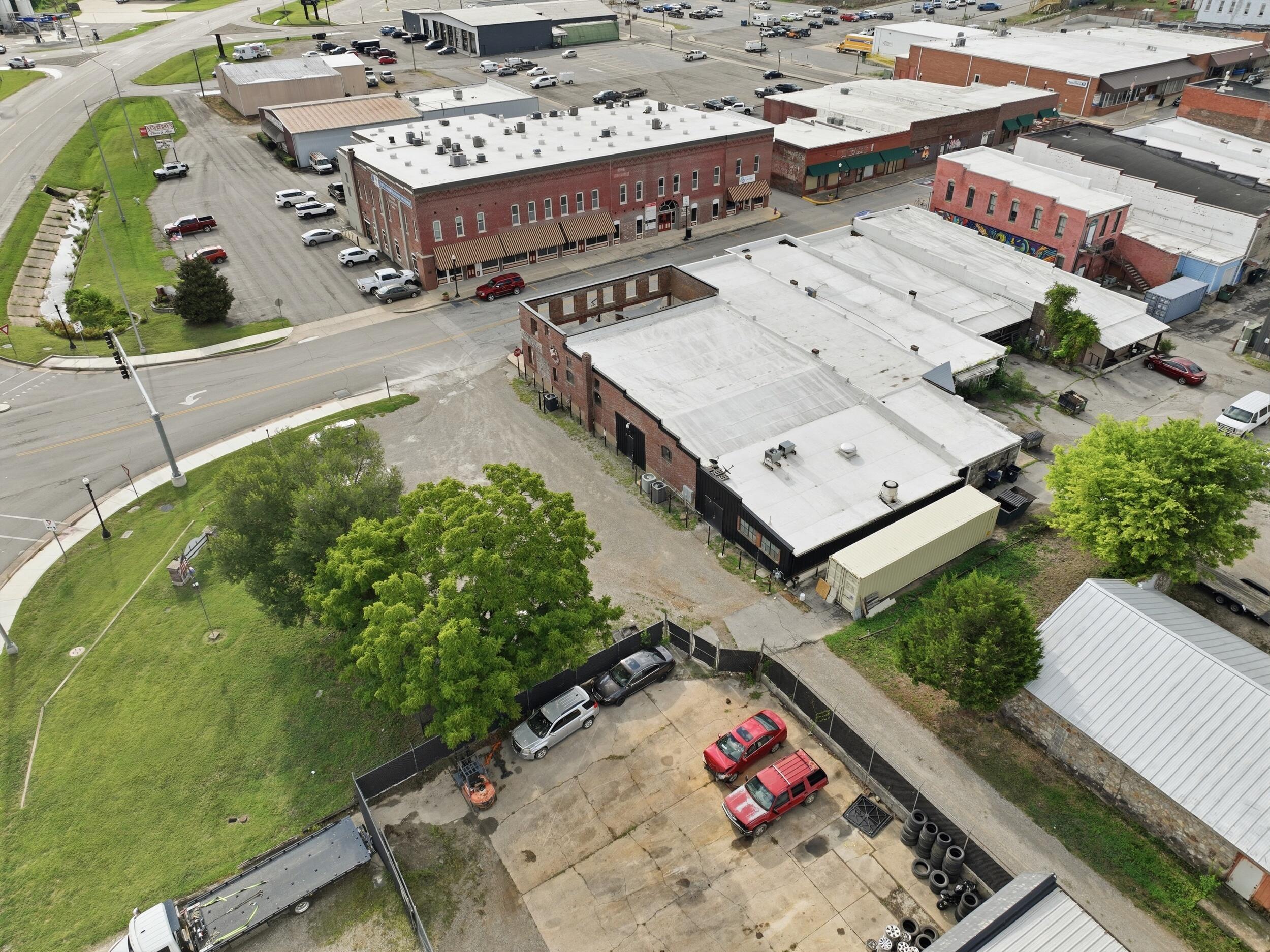 main property photo 34