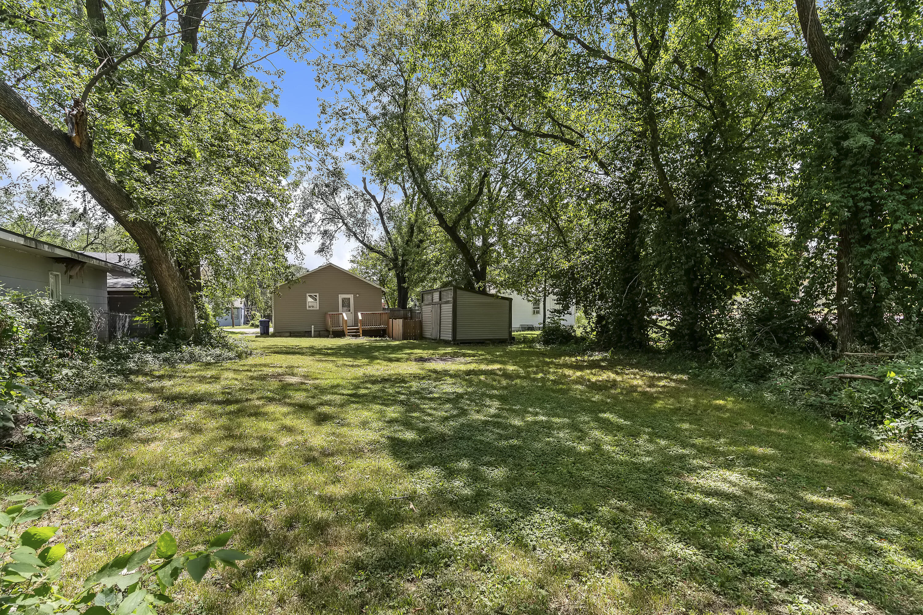 main property photo 22