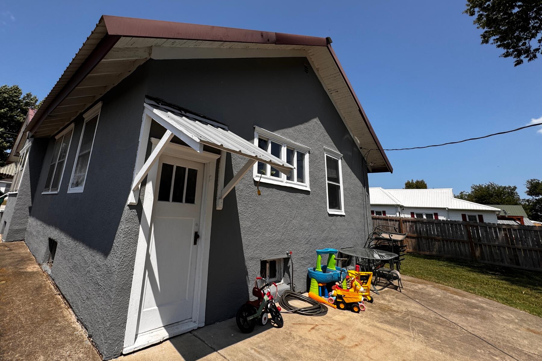 main property photo 3