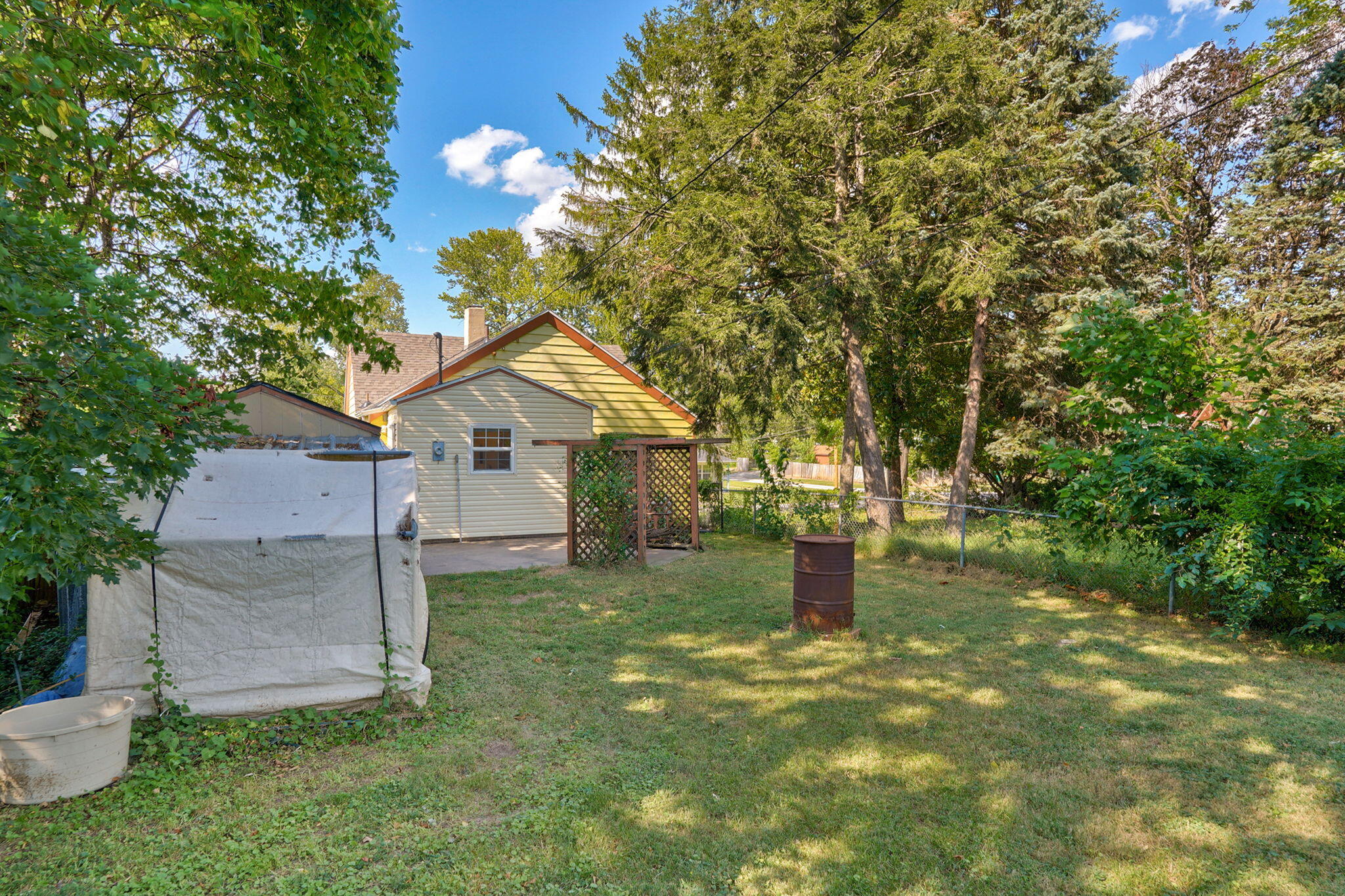 main property photo 20