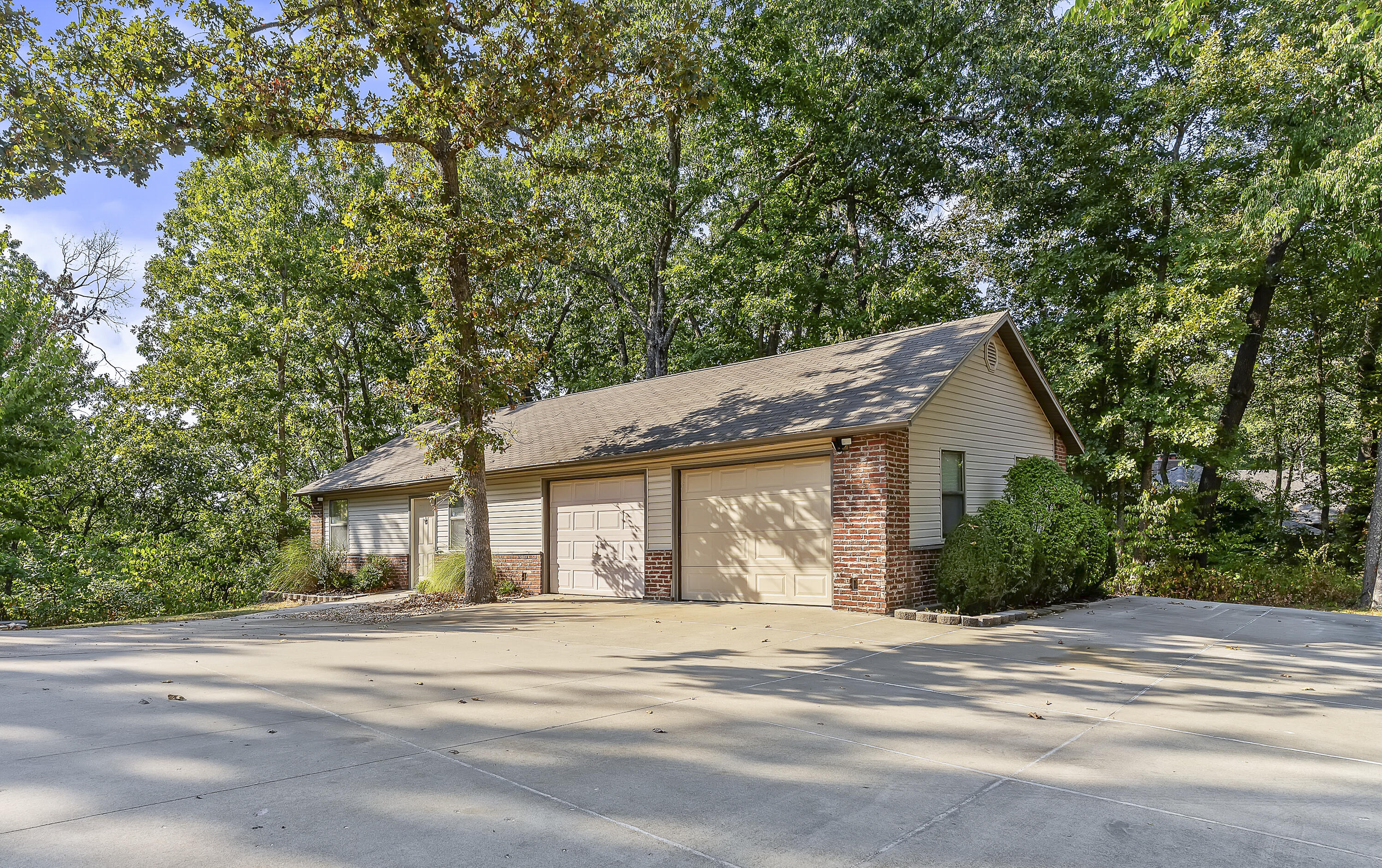 main property photo 59