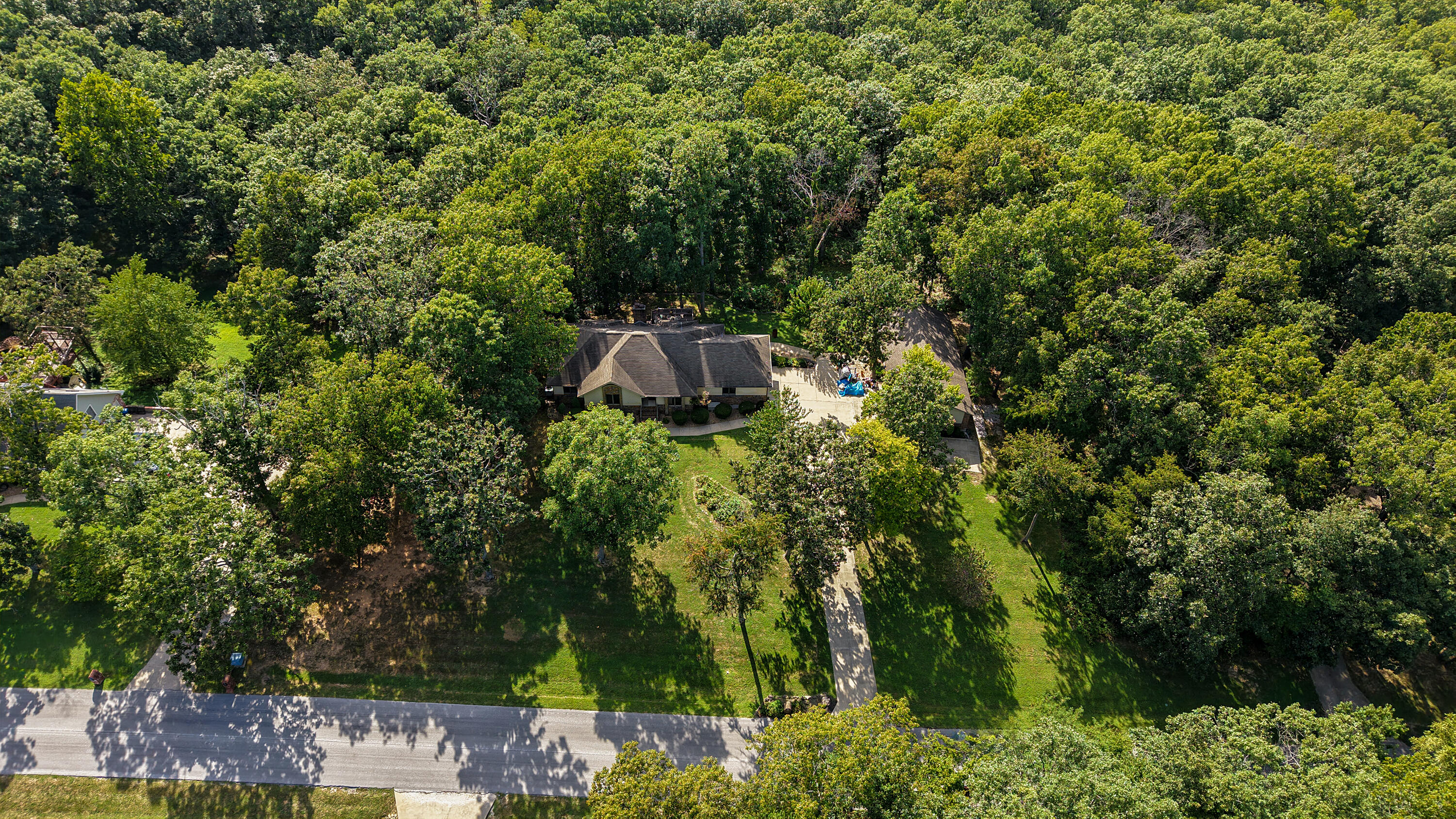 main property photo 7