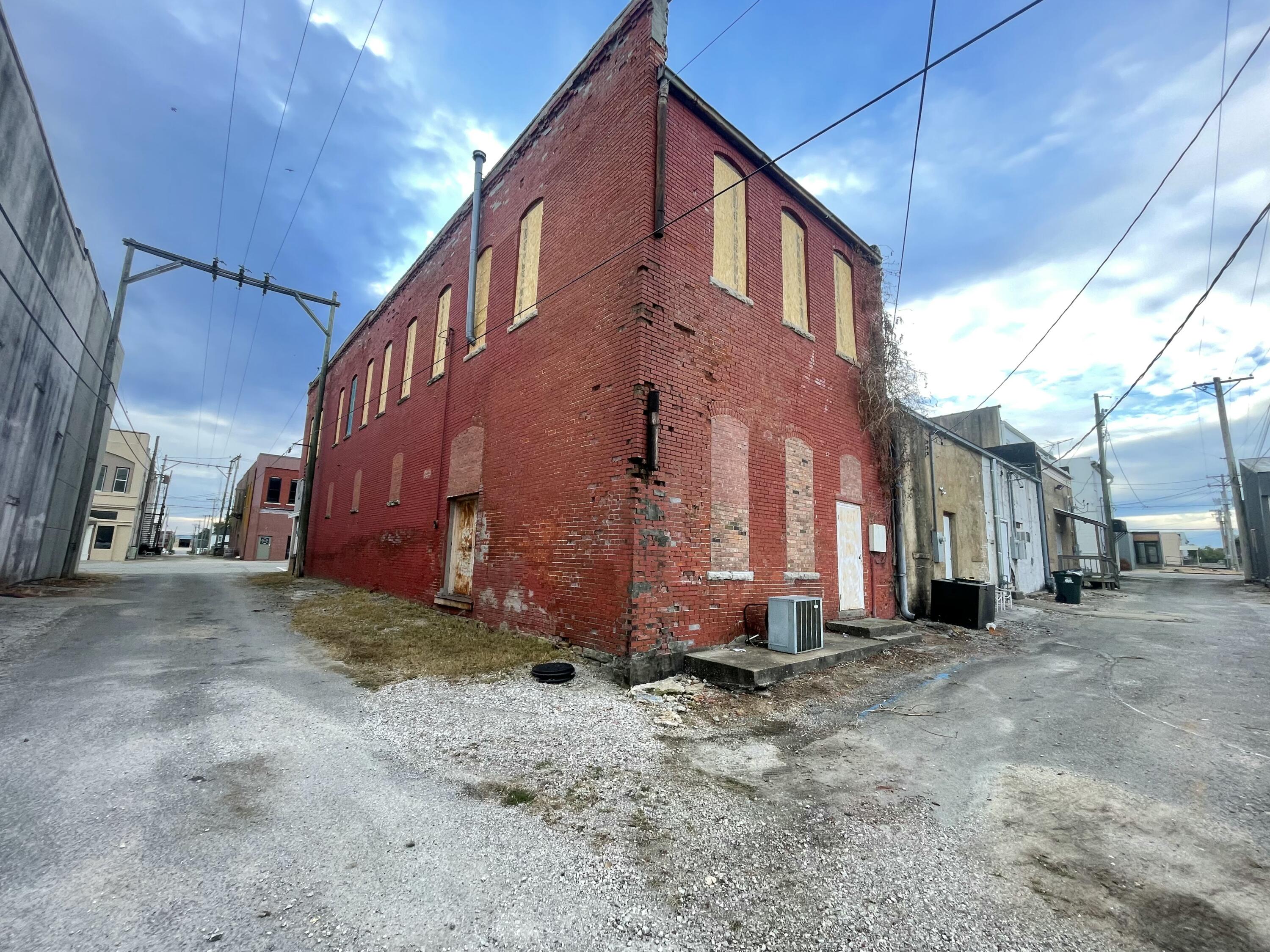 main property photo 4
