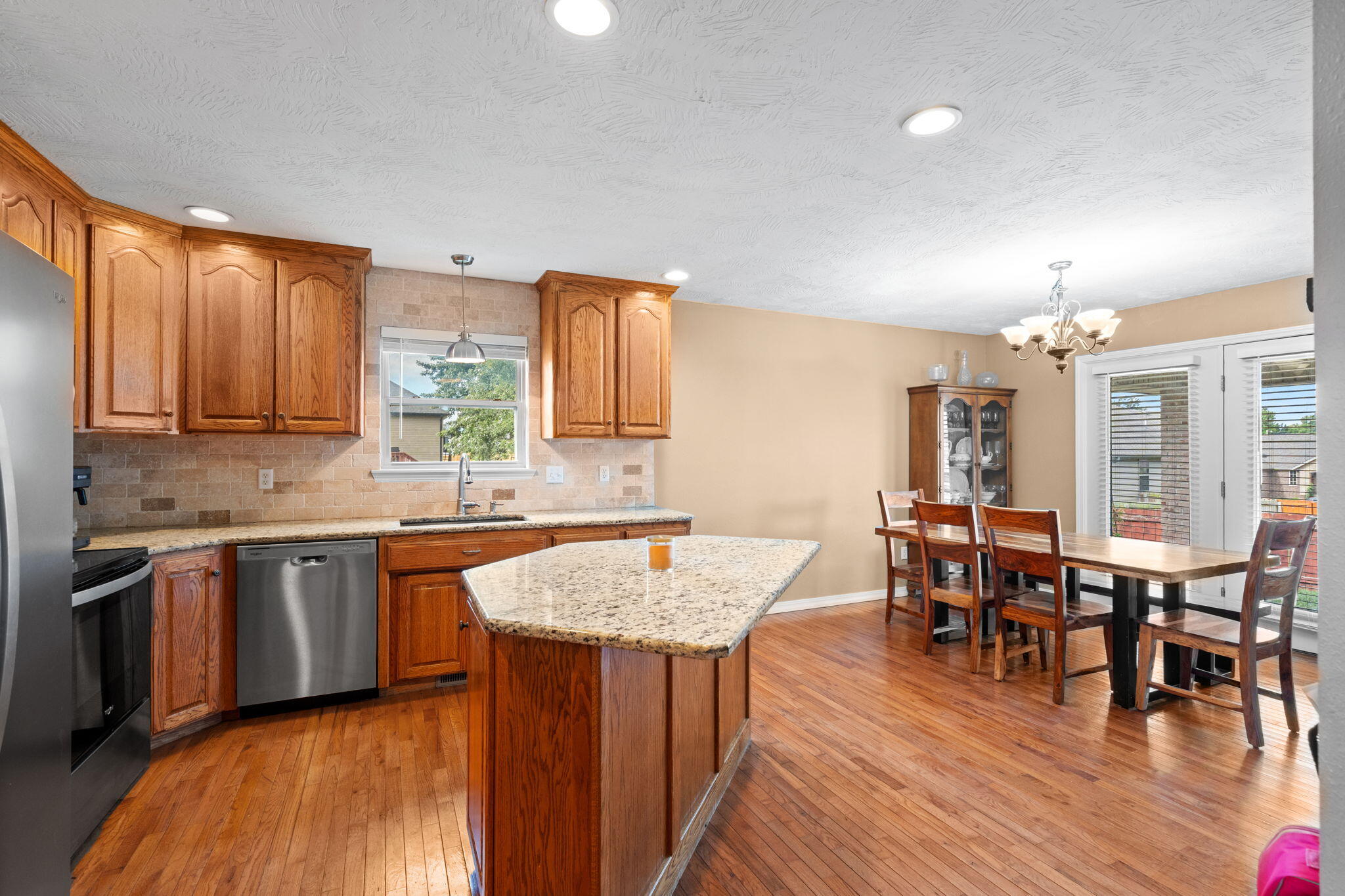 main property photo 7