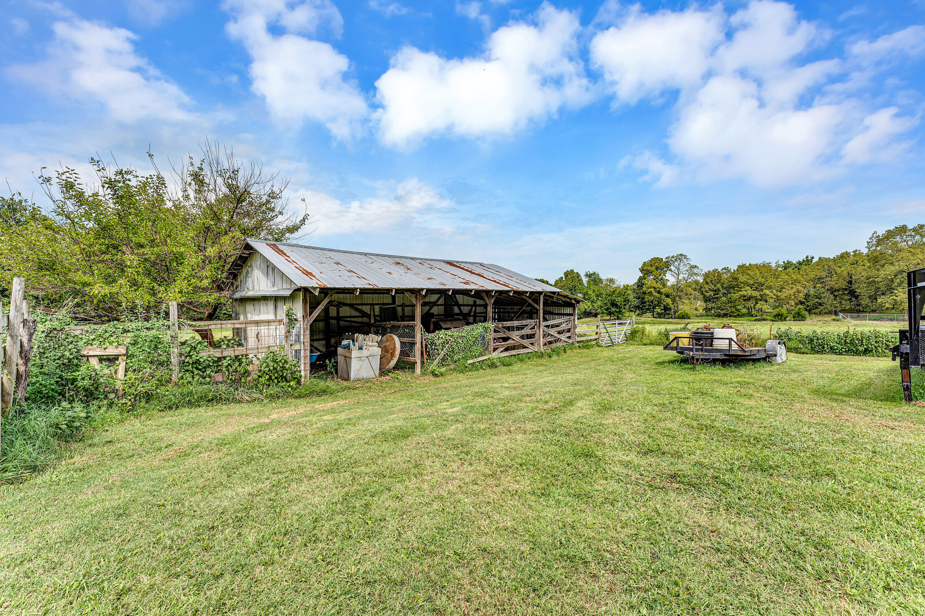 main property photo 50