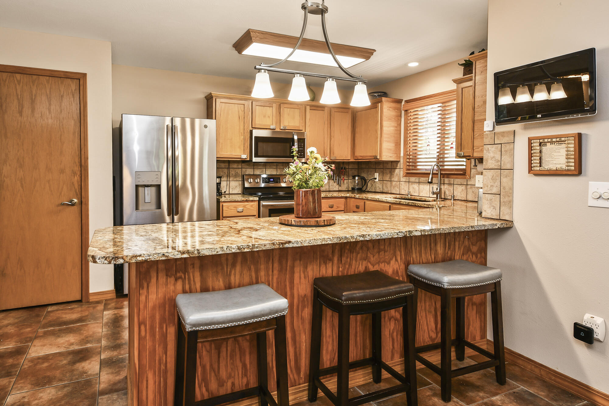 main property photo 21