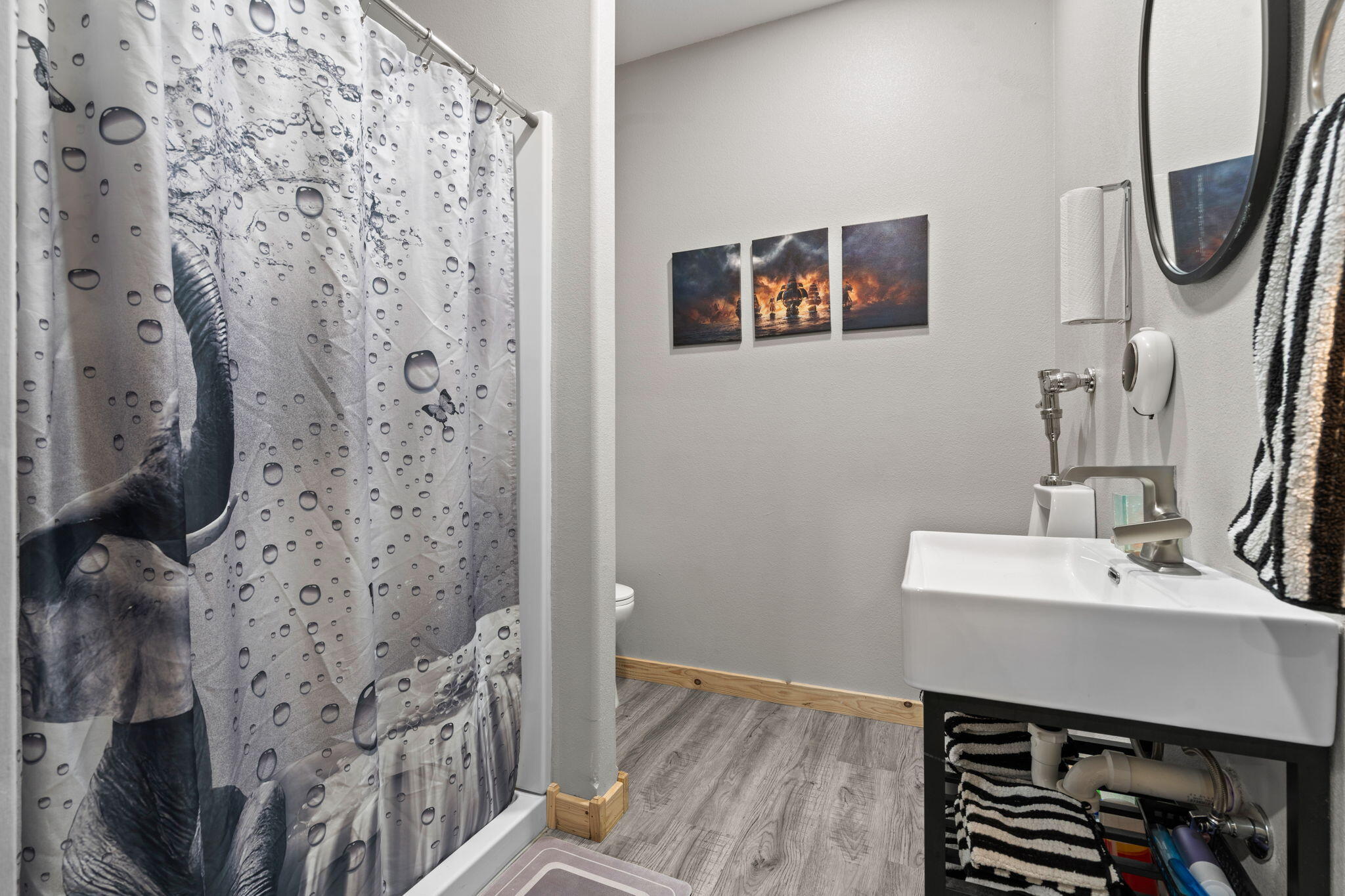 main property photo 29