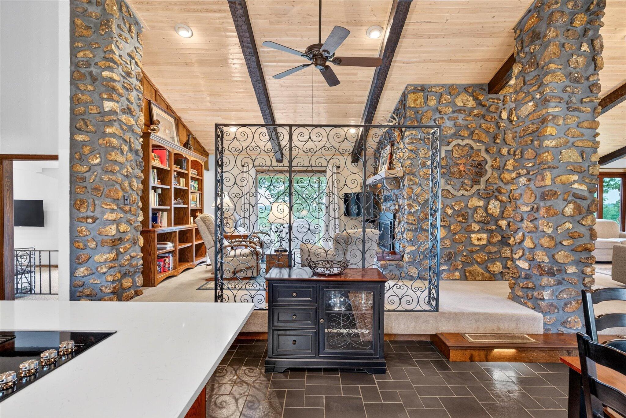 main property photo 17
