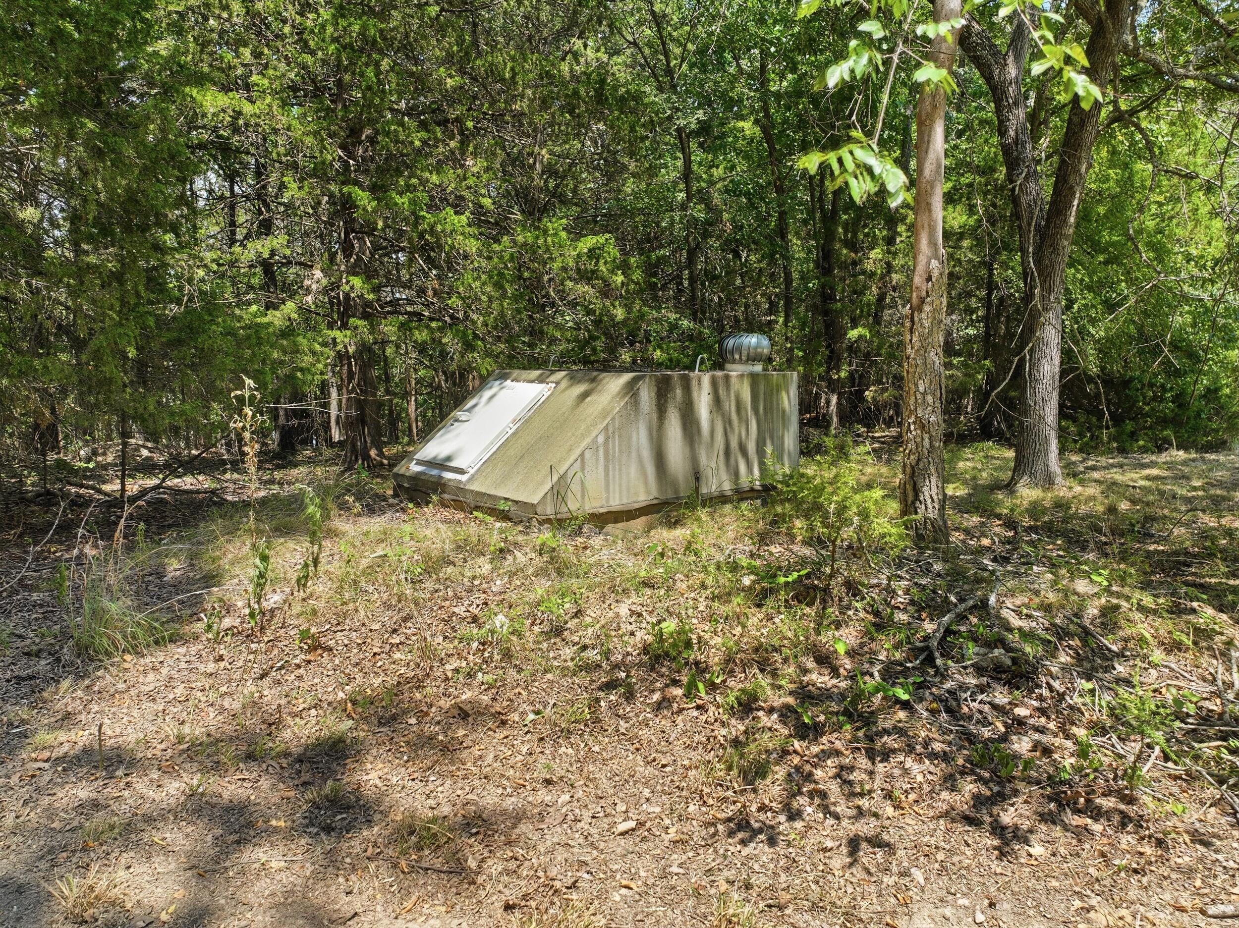 main property photo 32