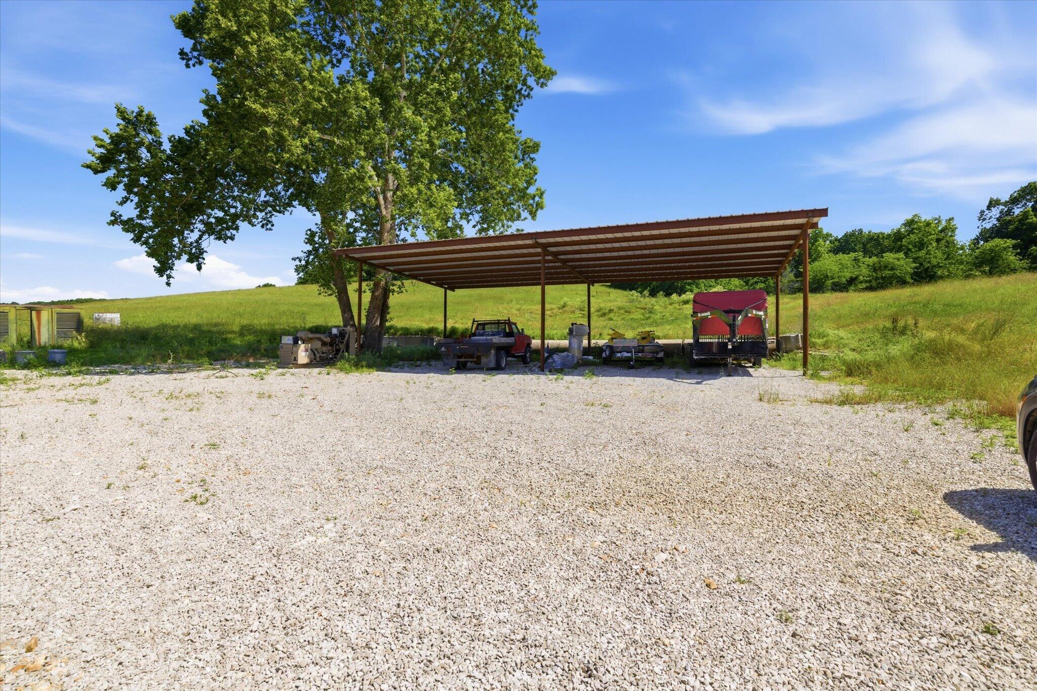 main property photo 36