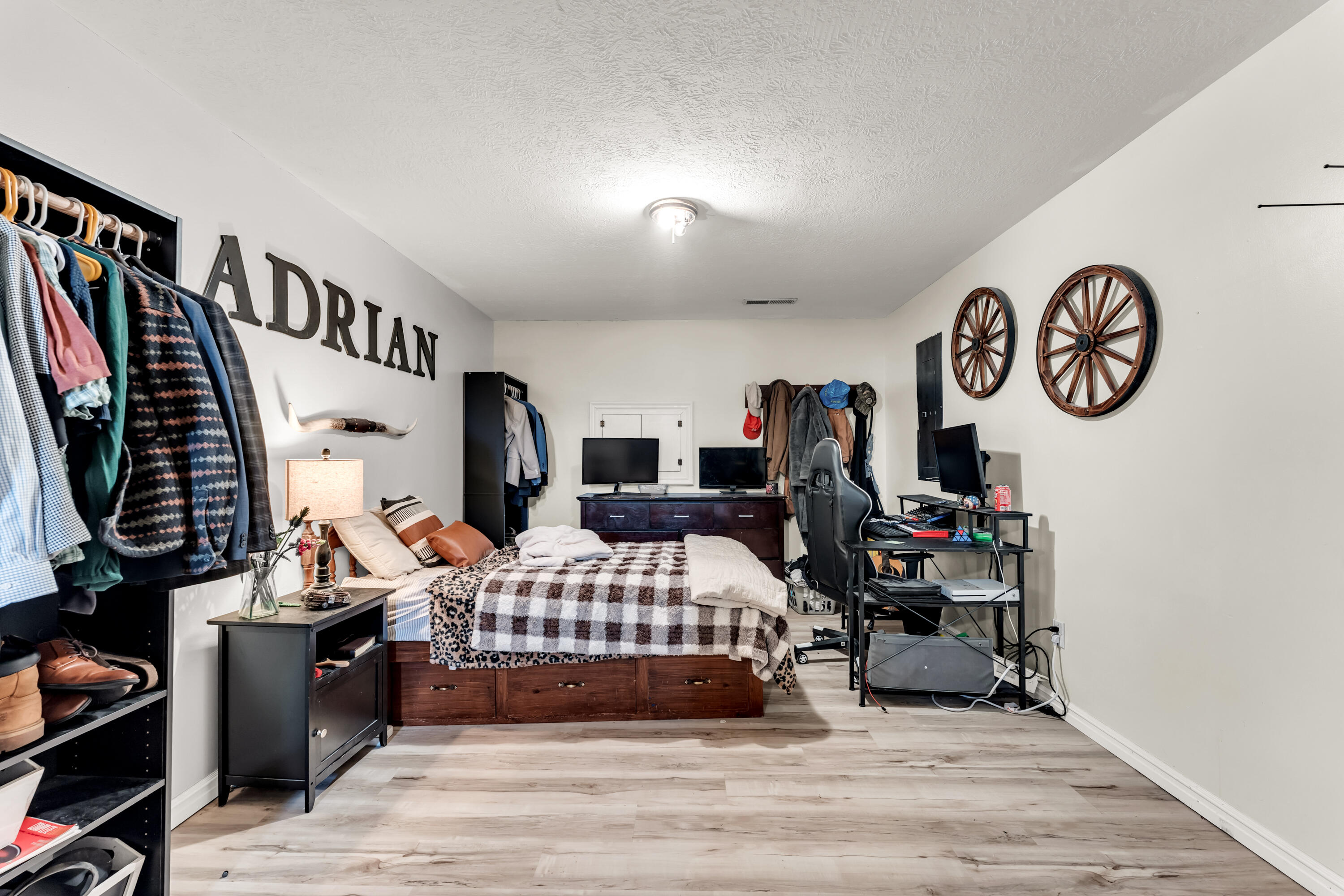 main property photo 54
