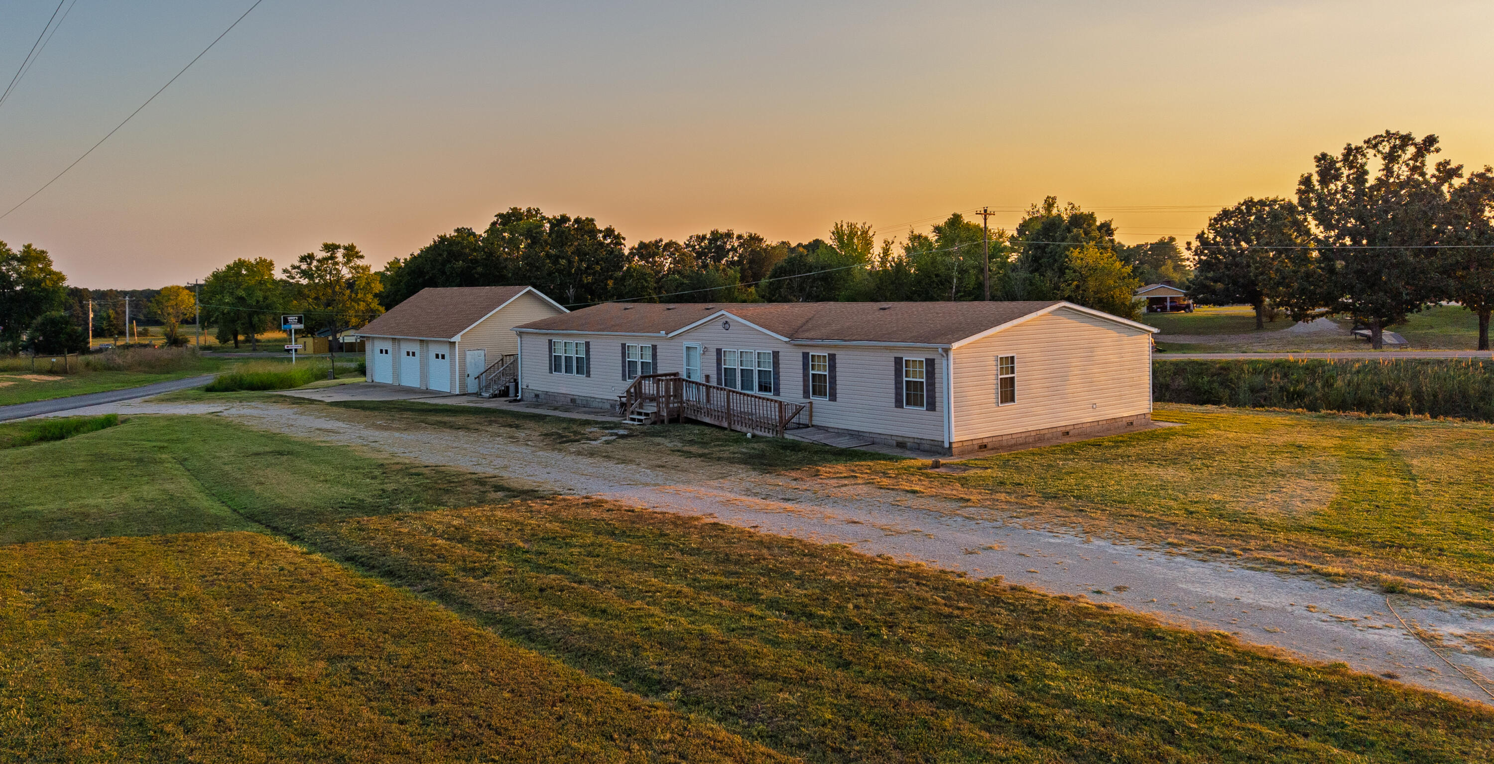 main property photo 25