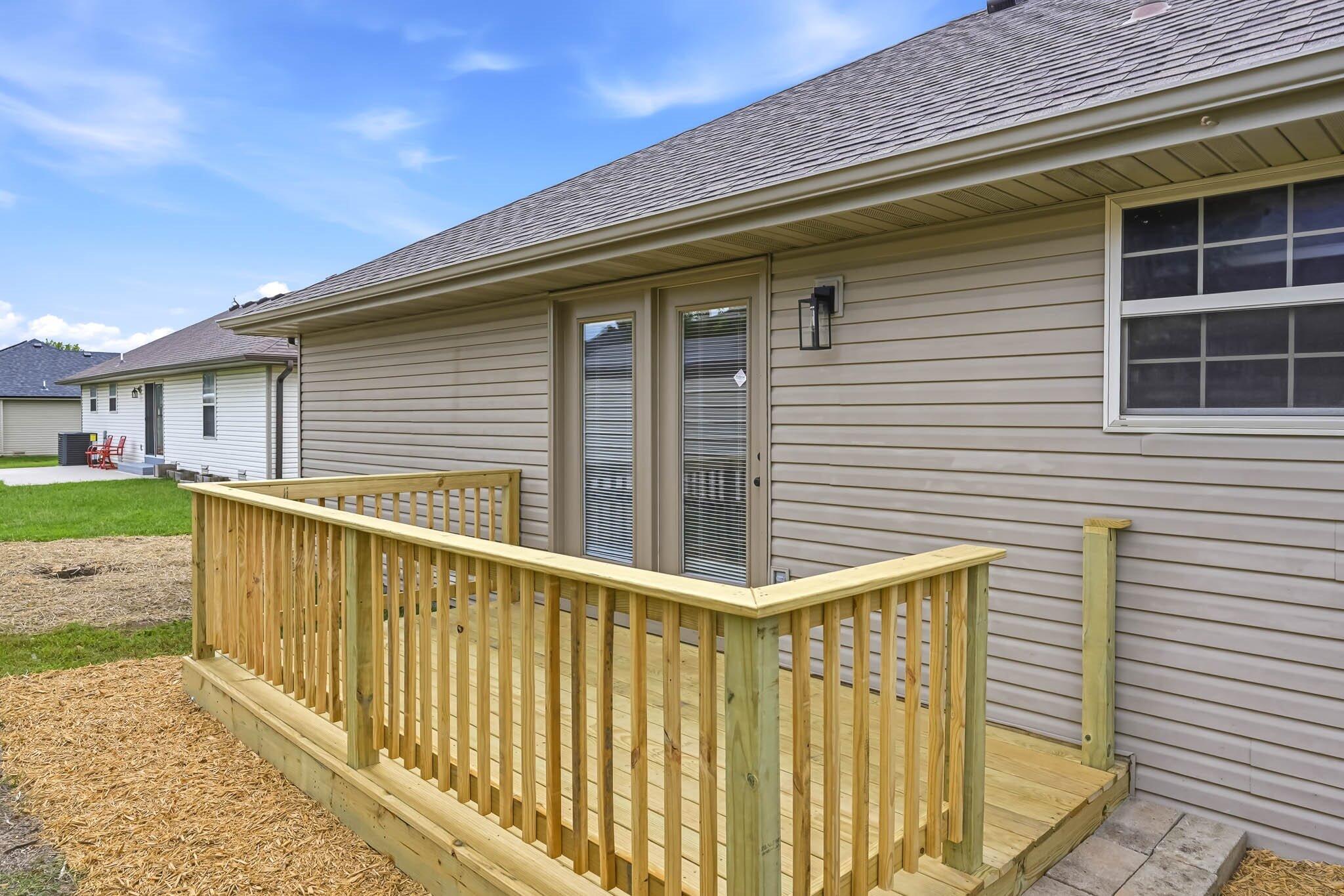 main property photo 32