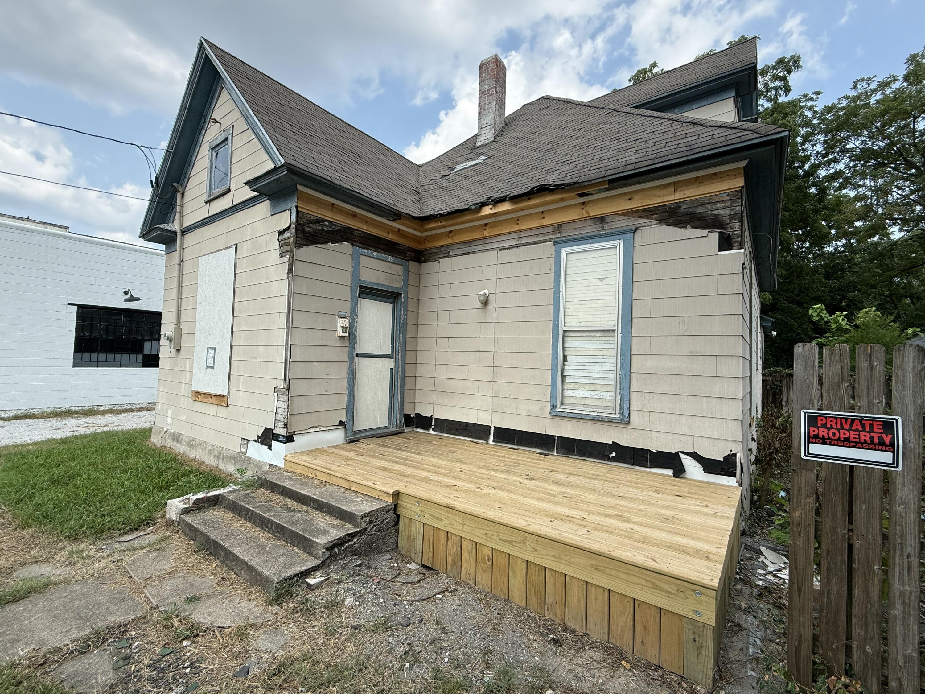 main property photo 16