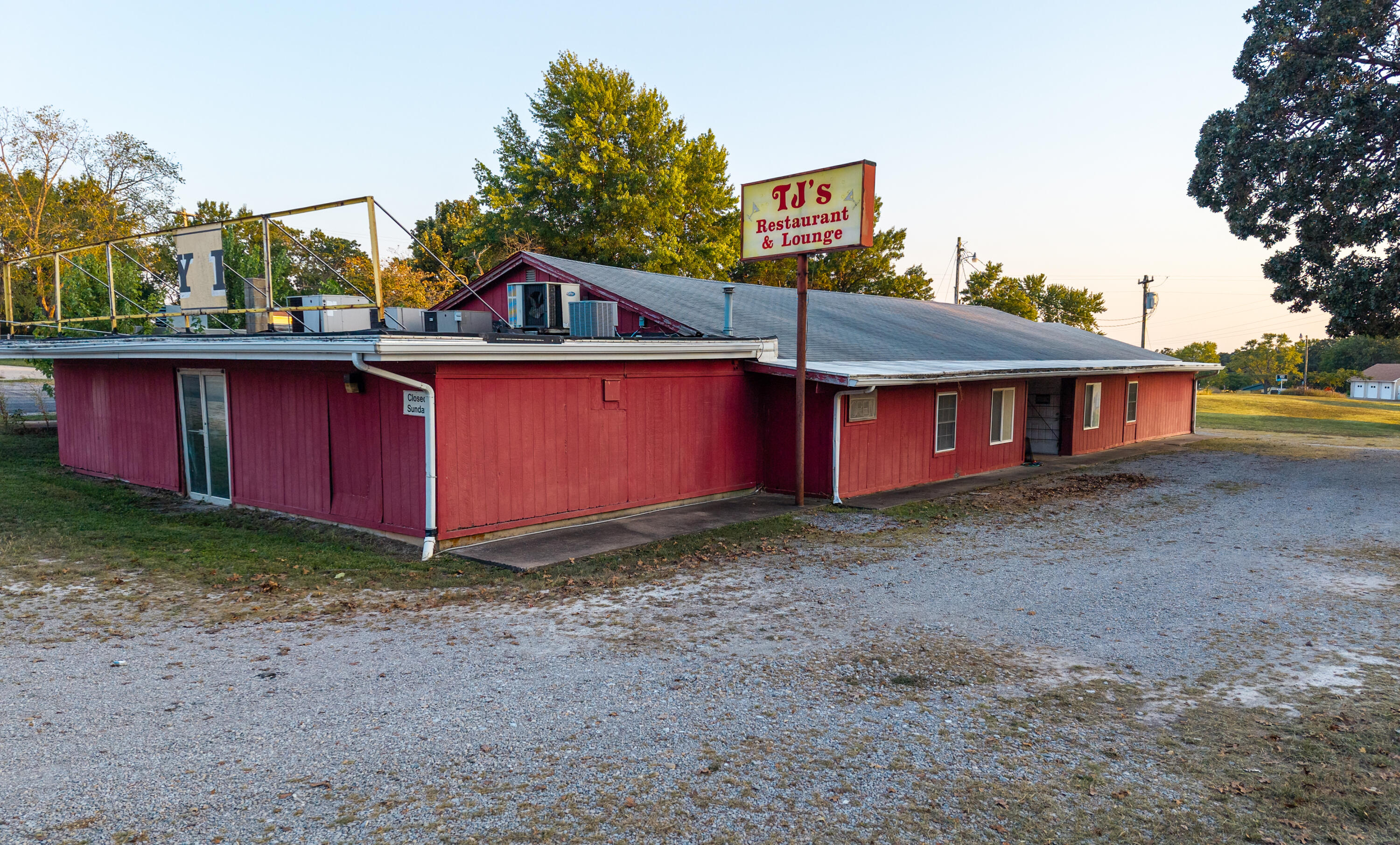 main property photo 40