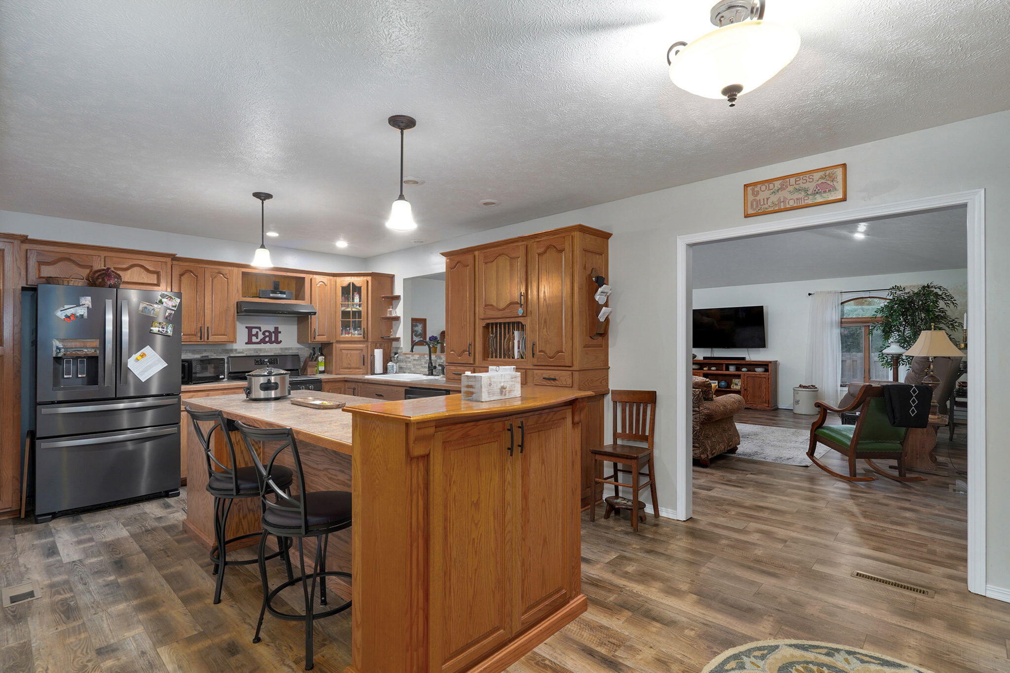 main property photo 8