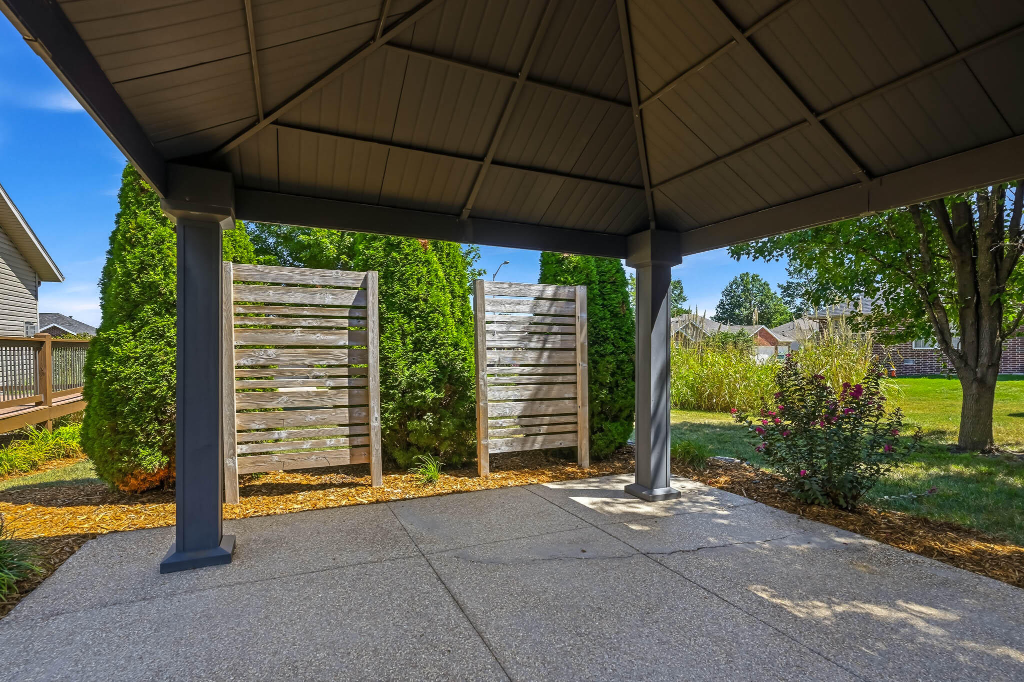 main property photo 24