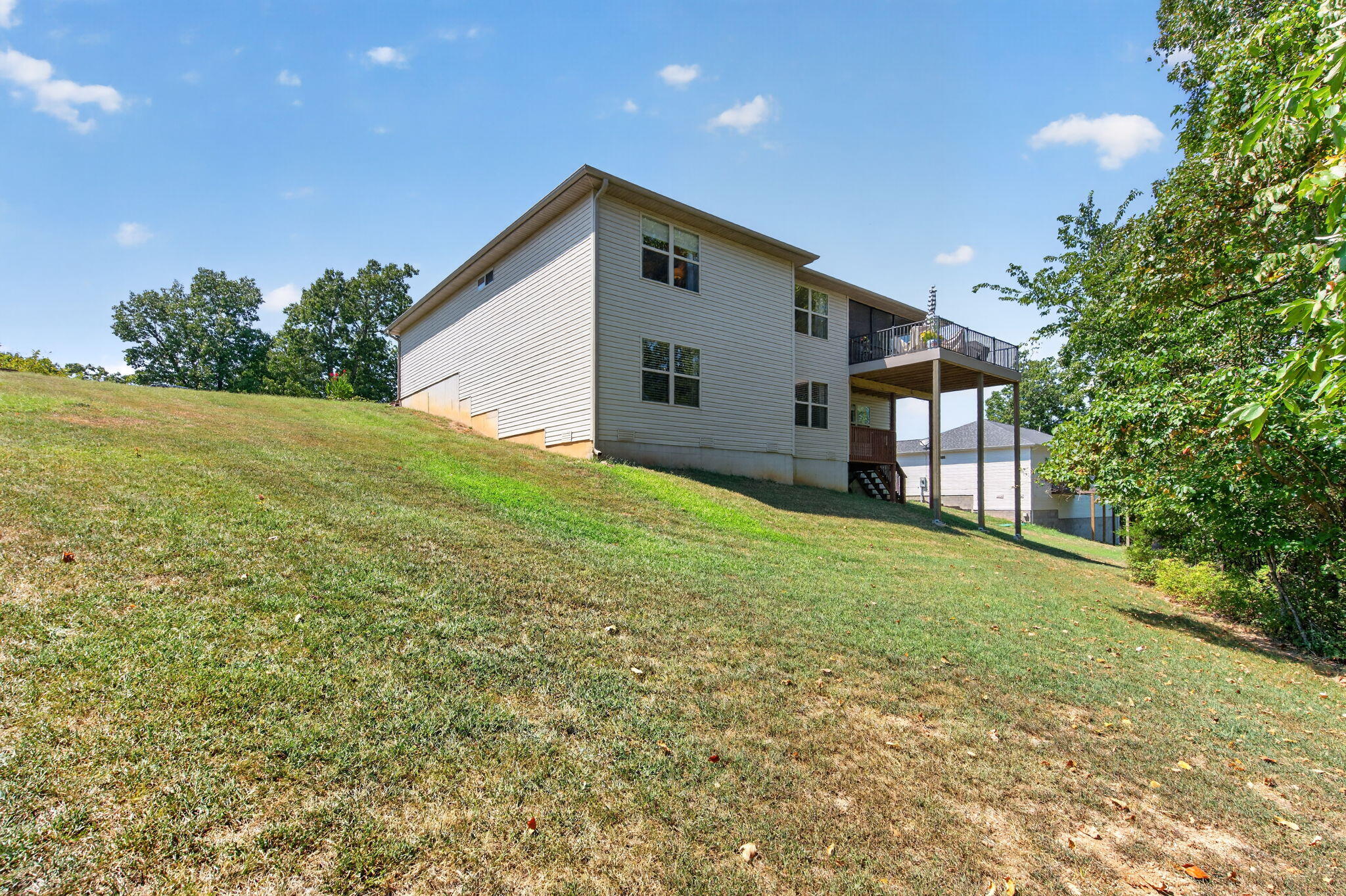 main property photo 26