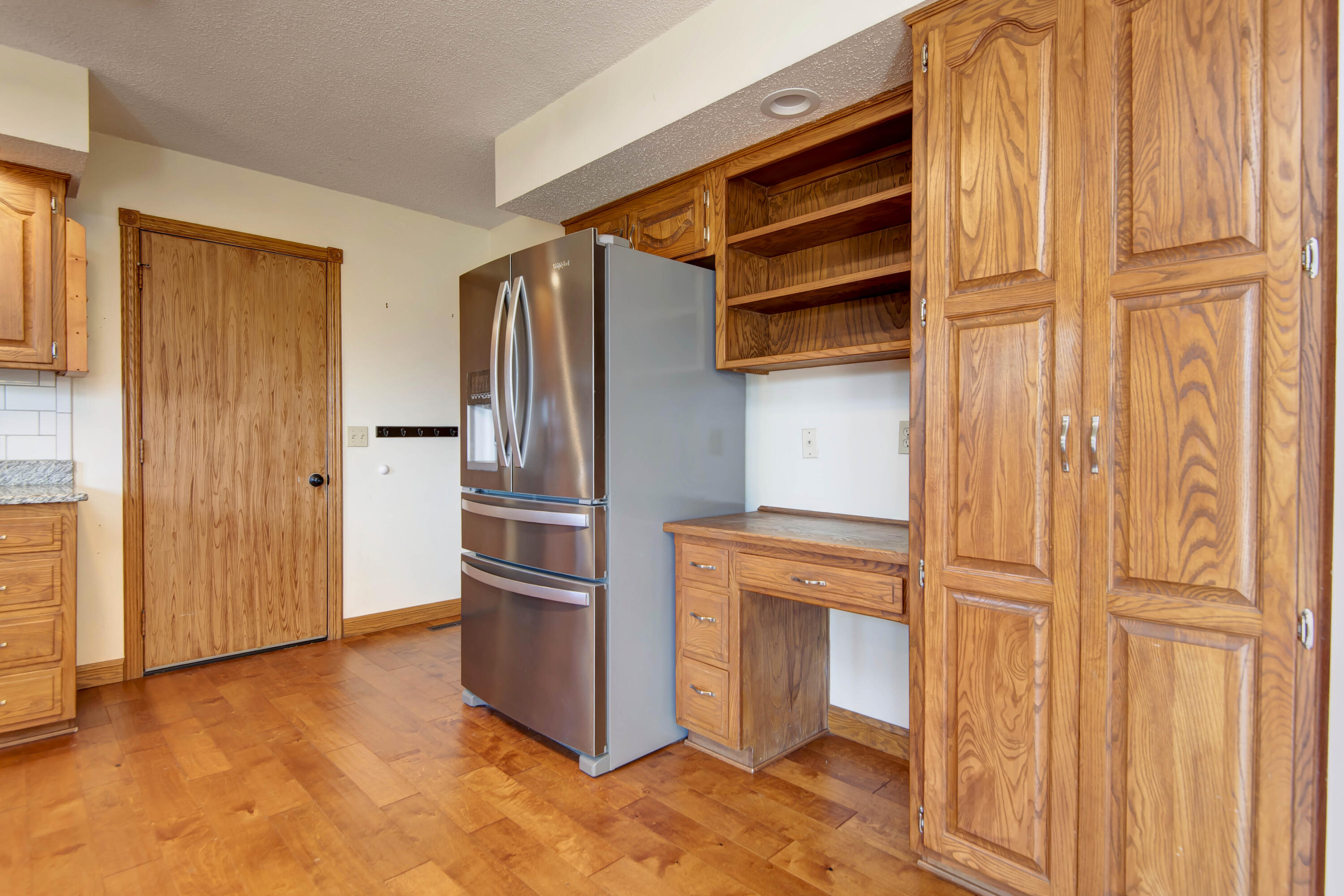 main property photo 12