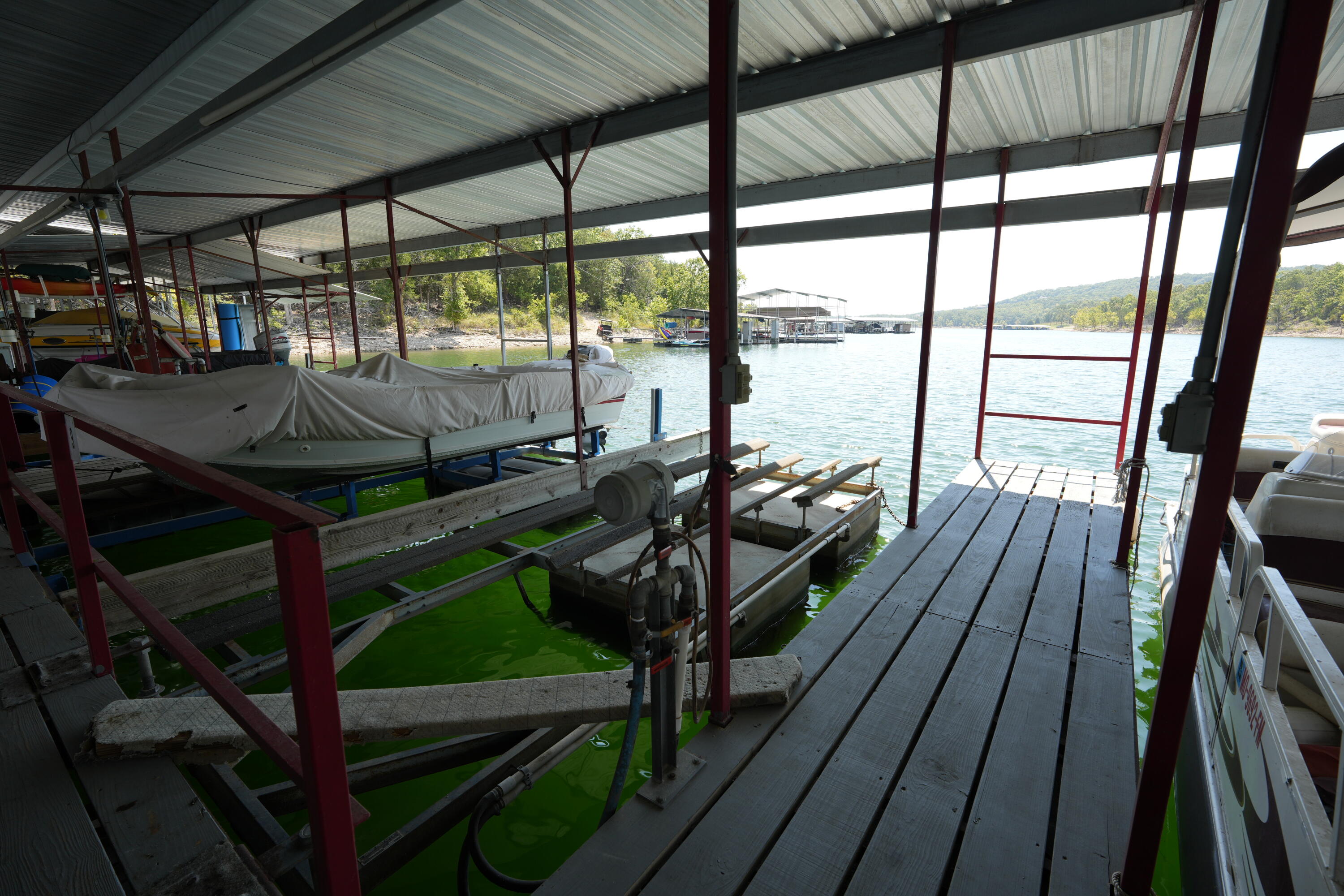 main property photo 94