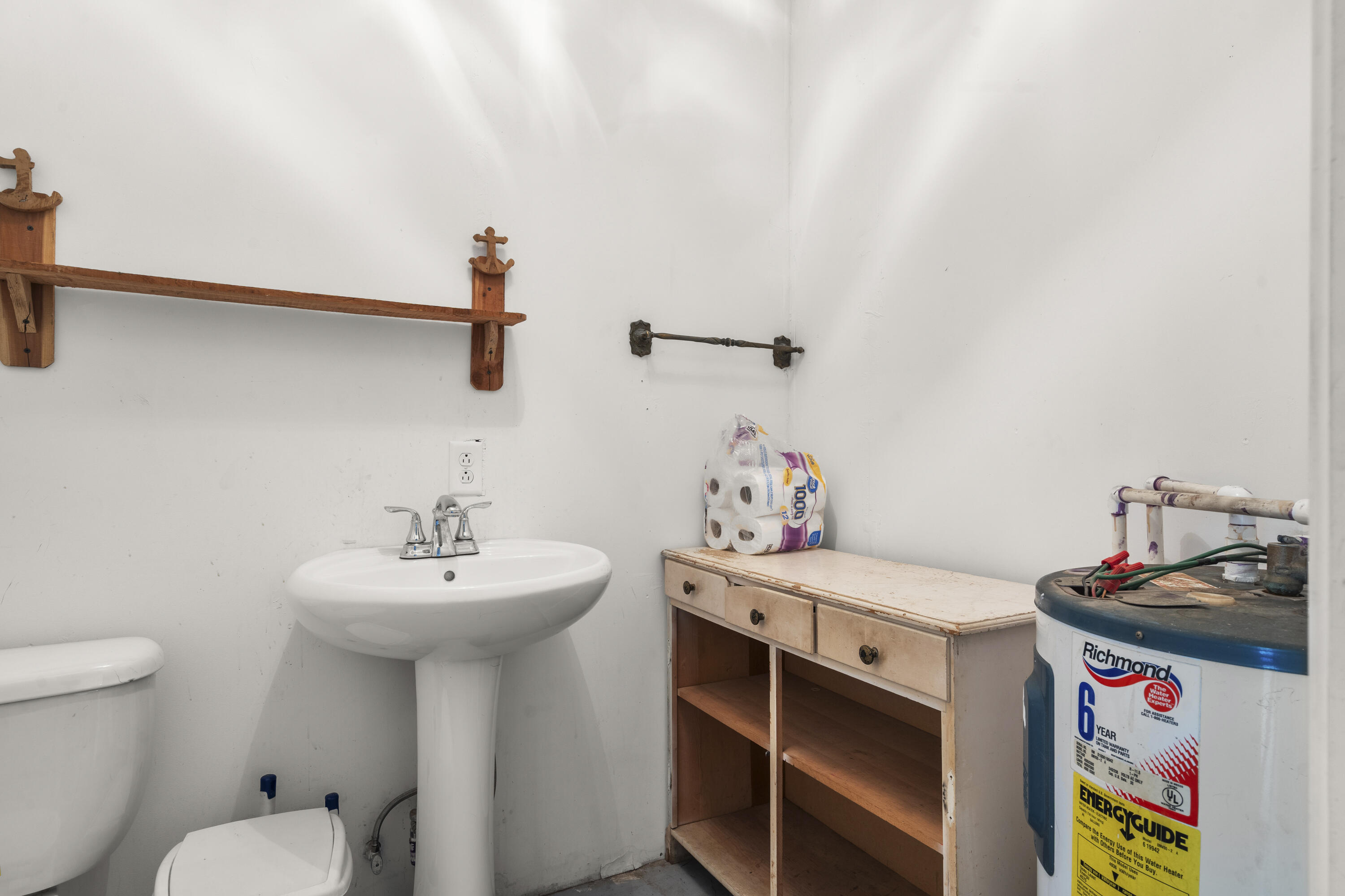 main property photo 14