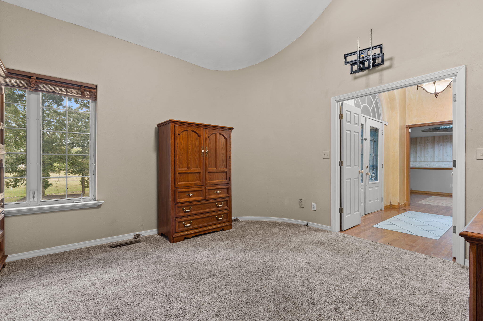 main property photo 51