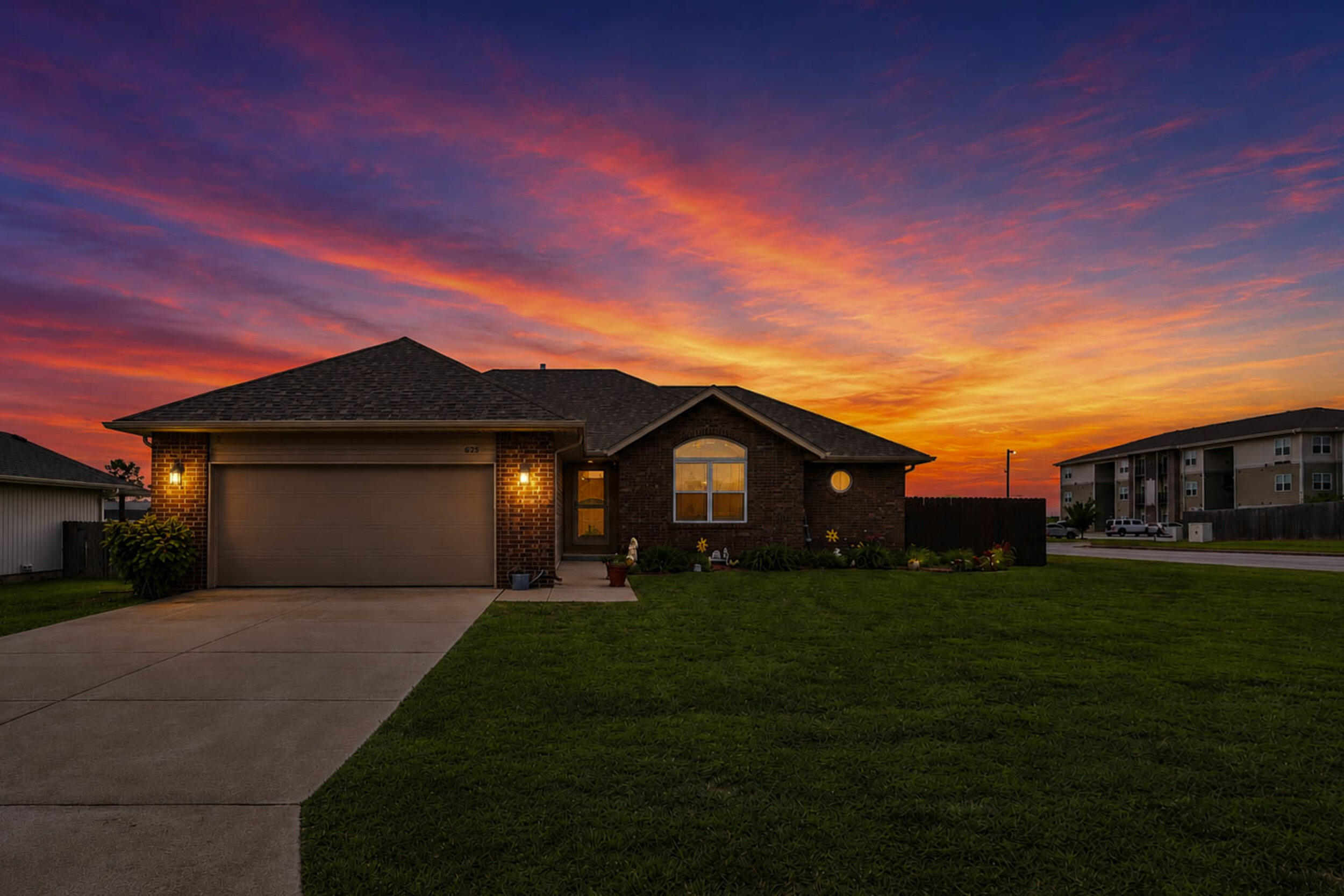main property photo 30