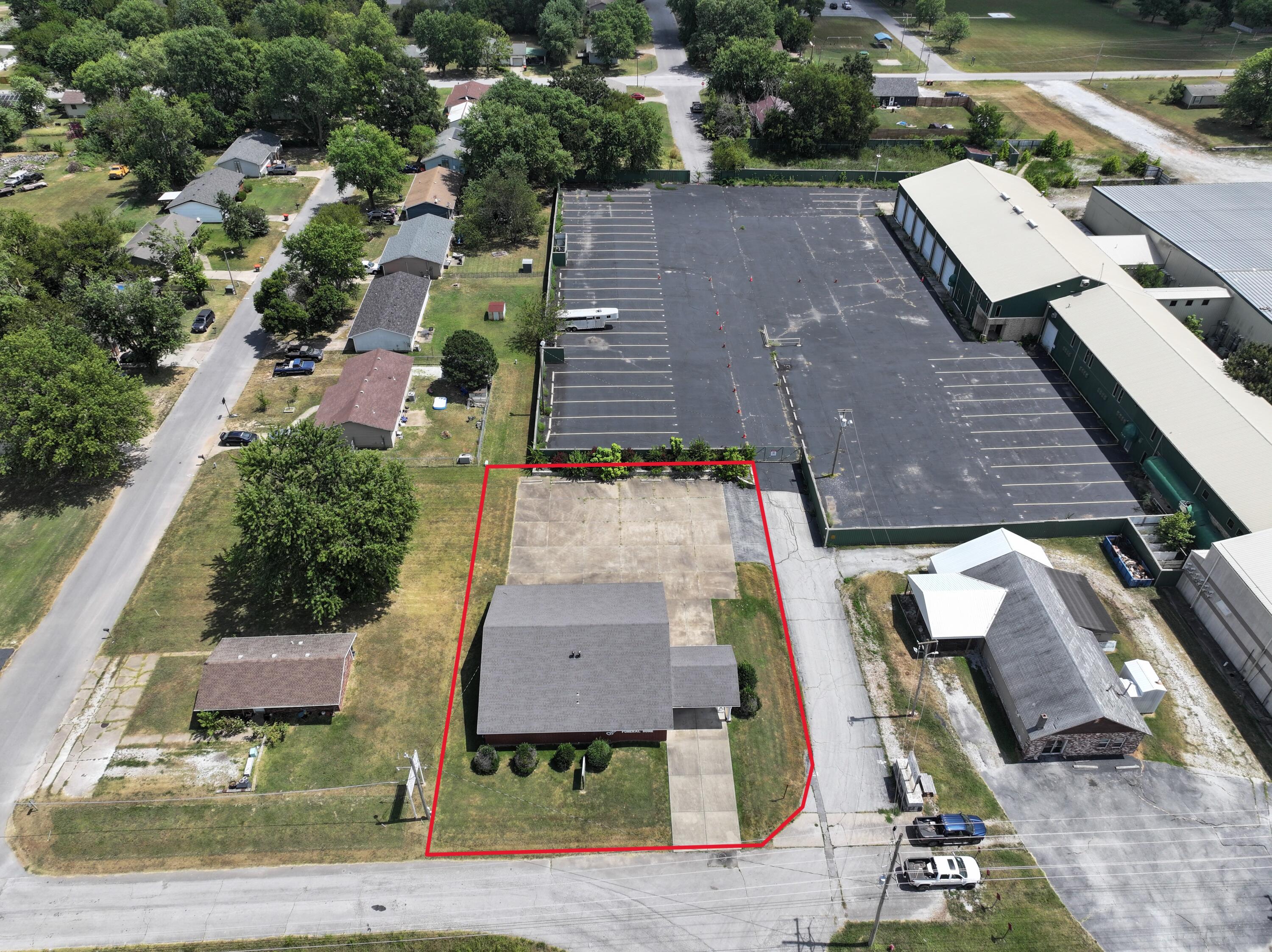 main property photo 15