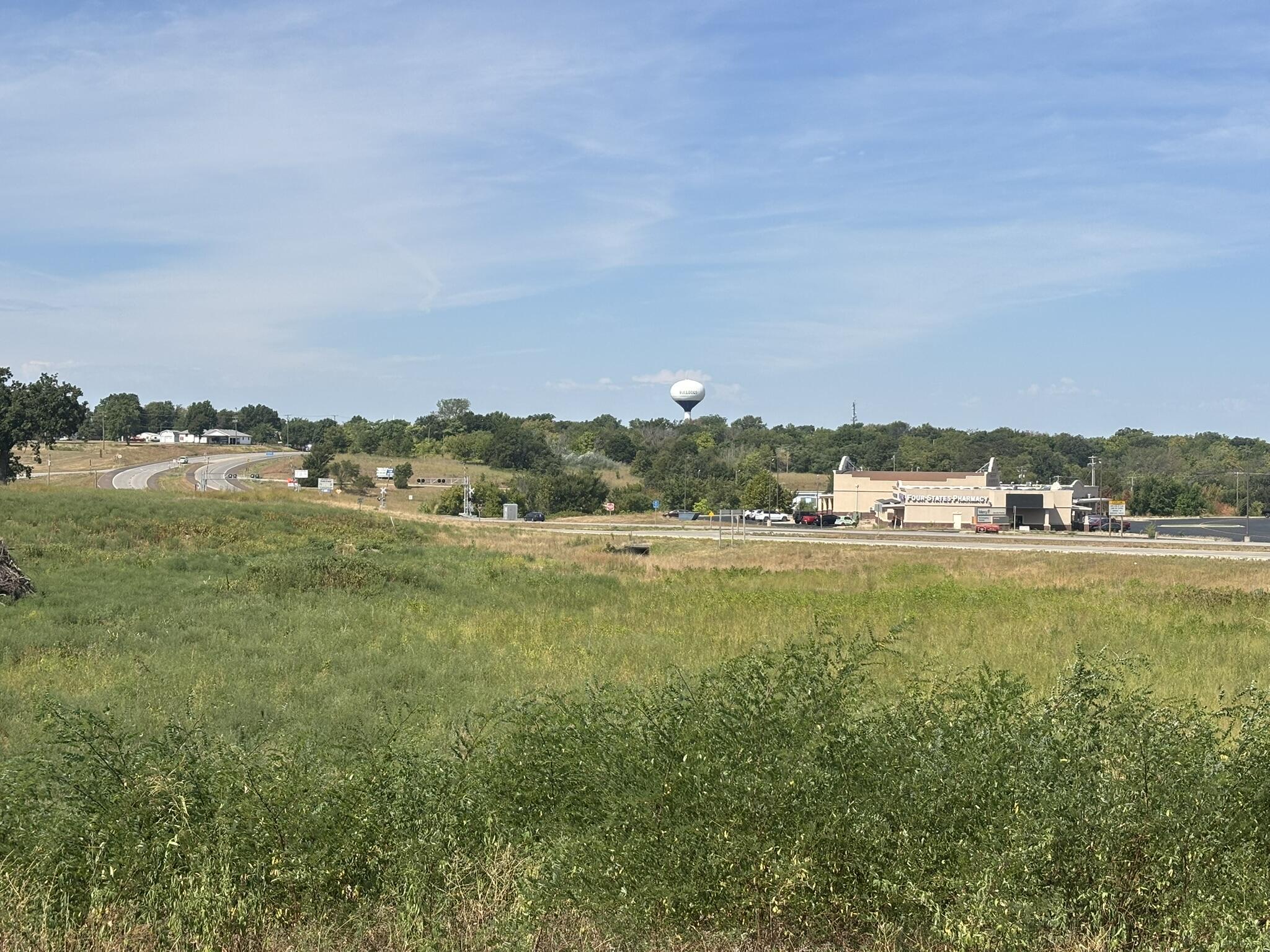main property photo 6