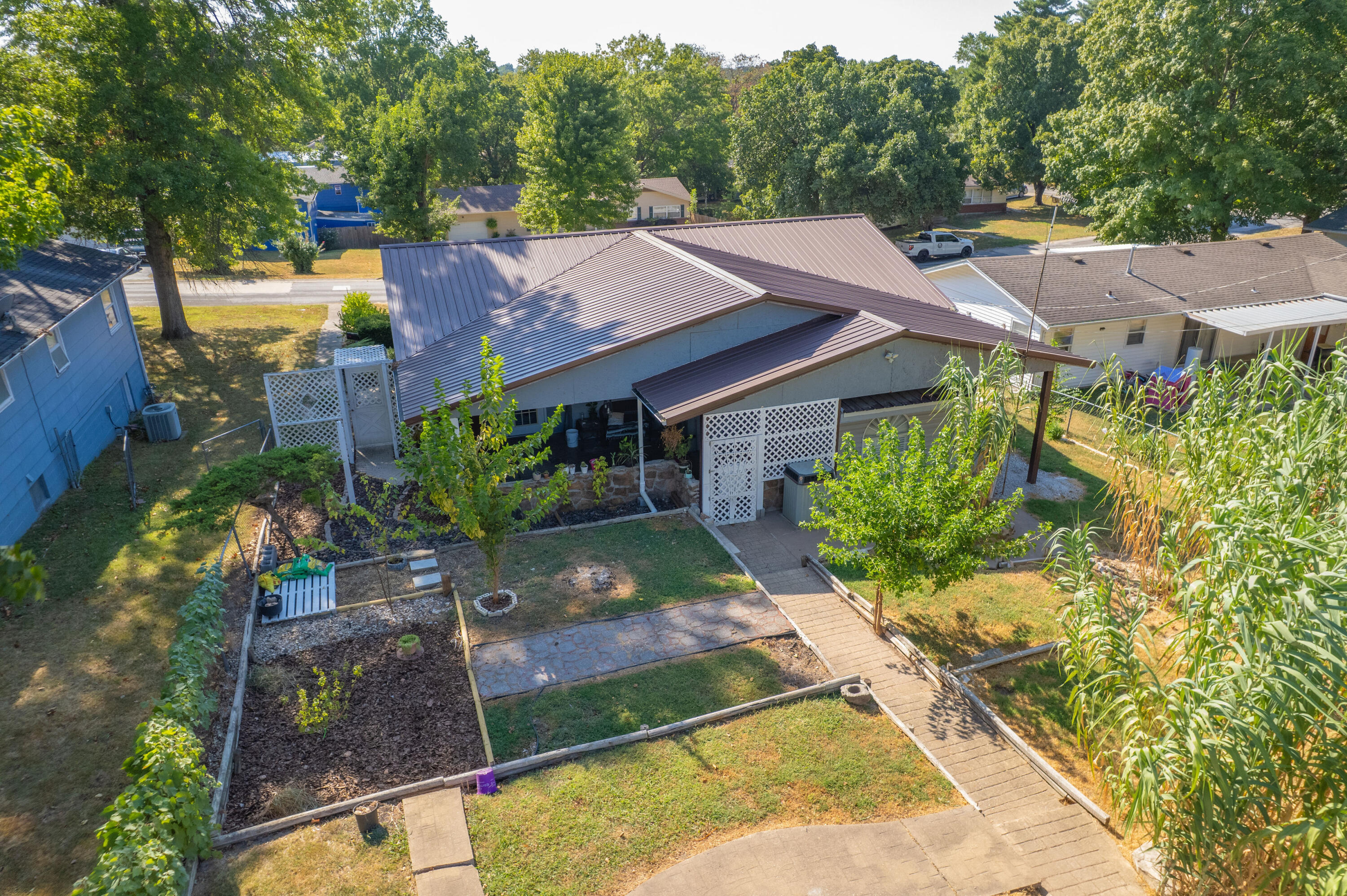 main property photo 42