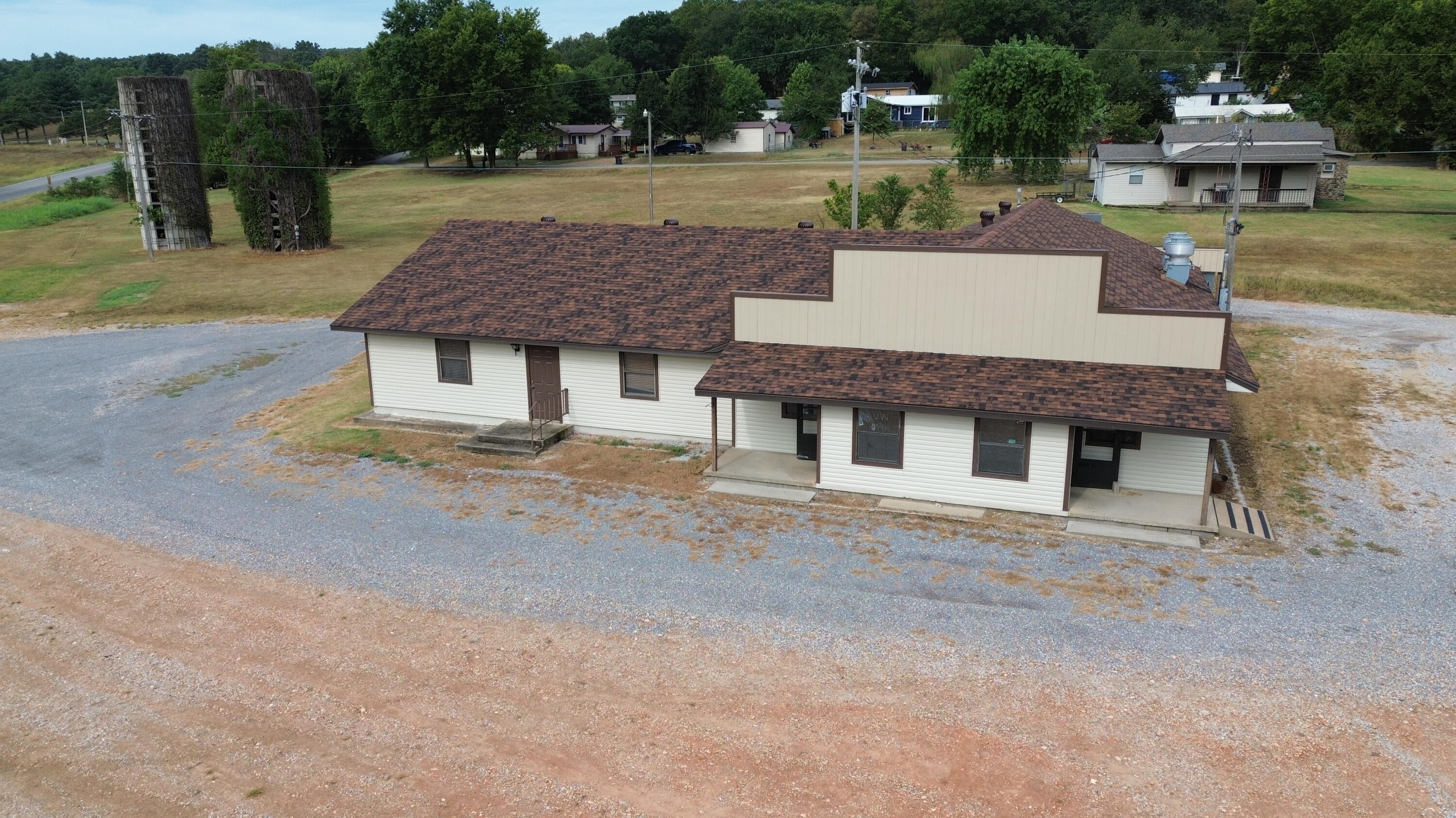 main property photo 0