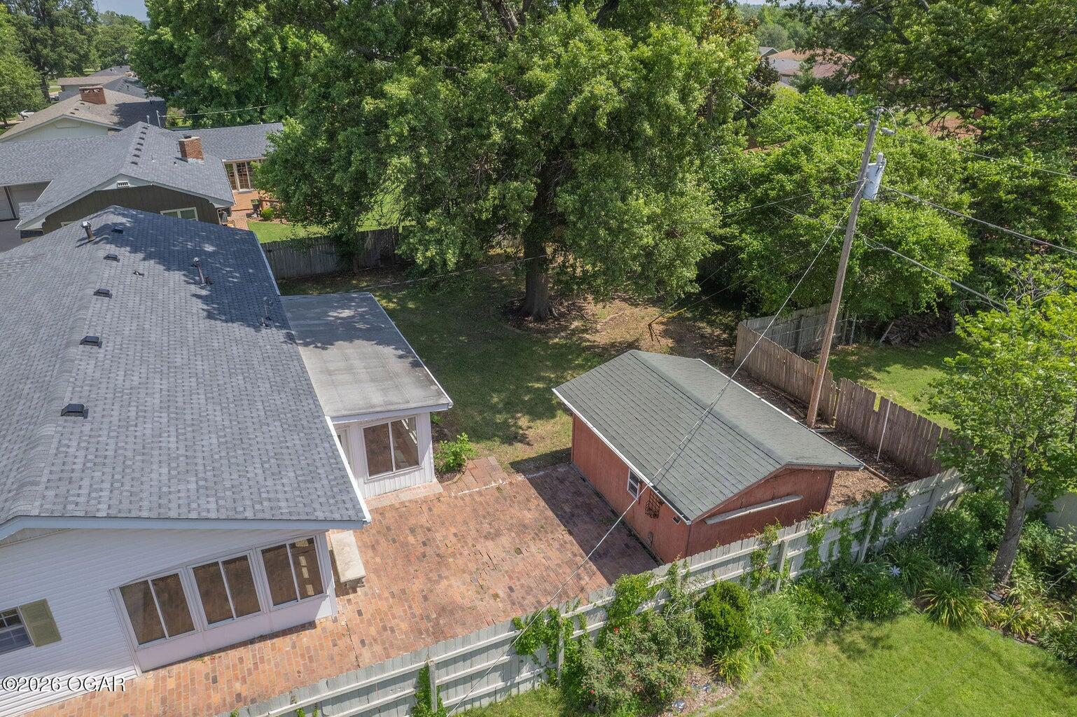 main property photo 33