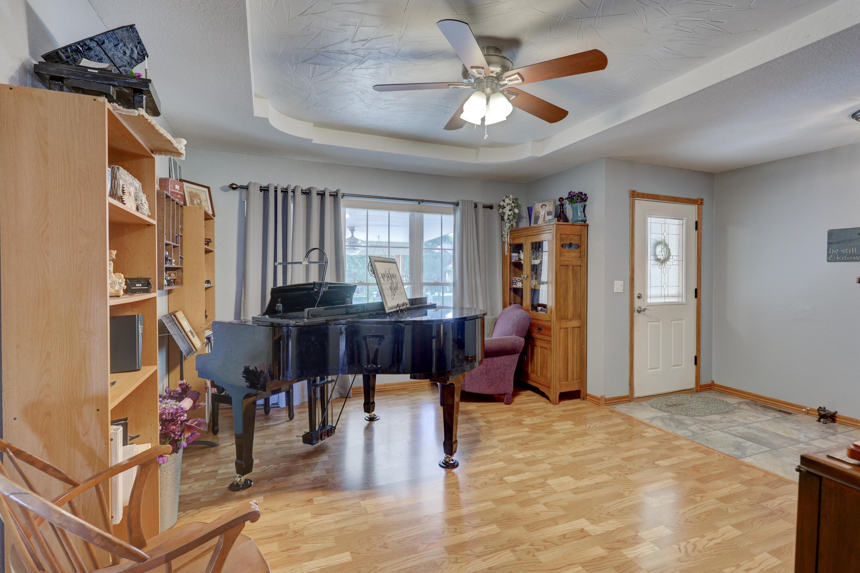 main property photo 17