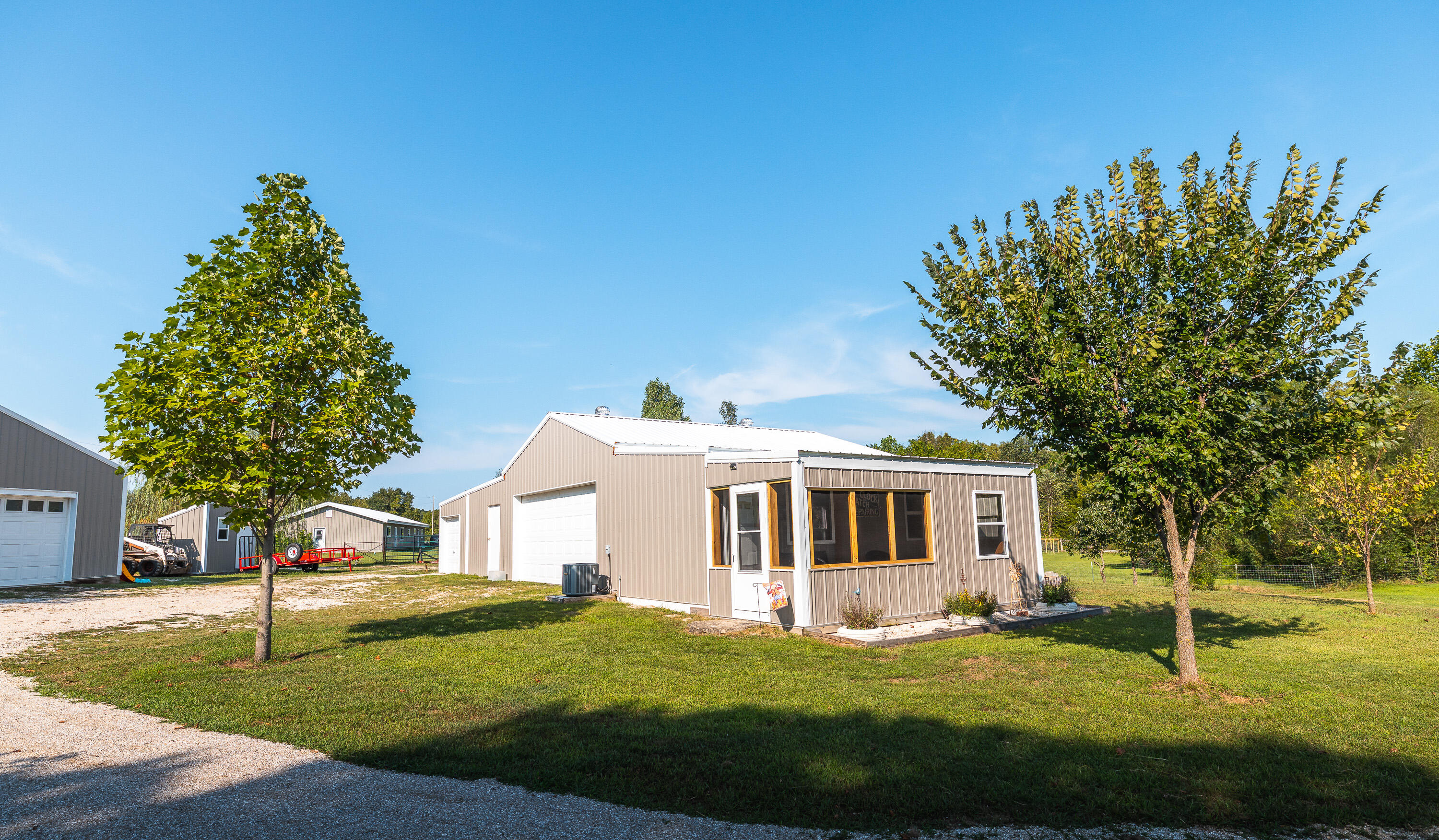 main property photo 47