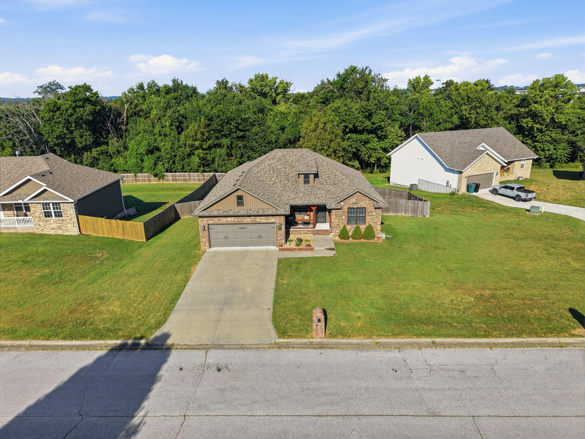 main property photo 41