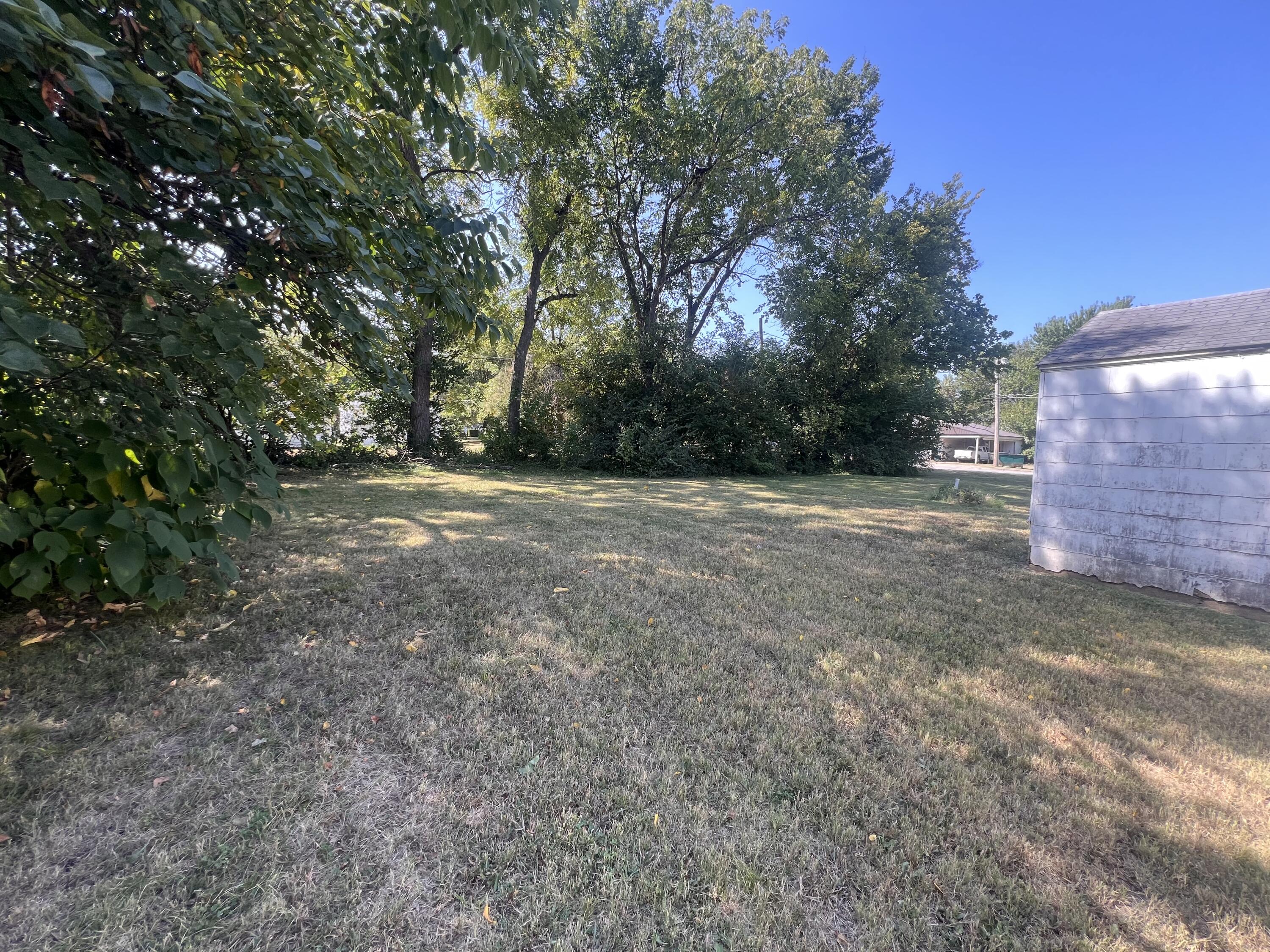 main property photo 23